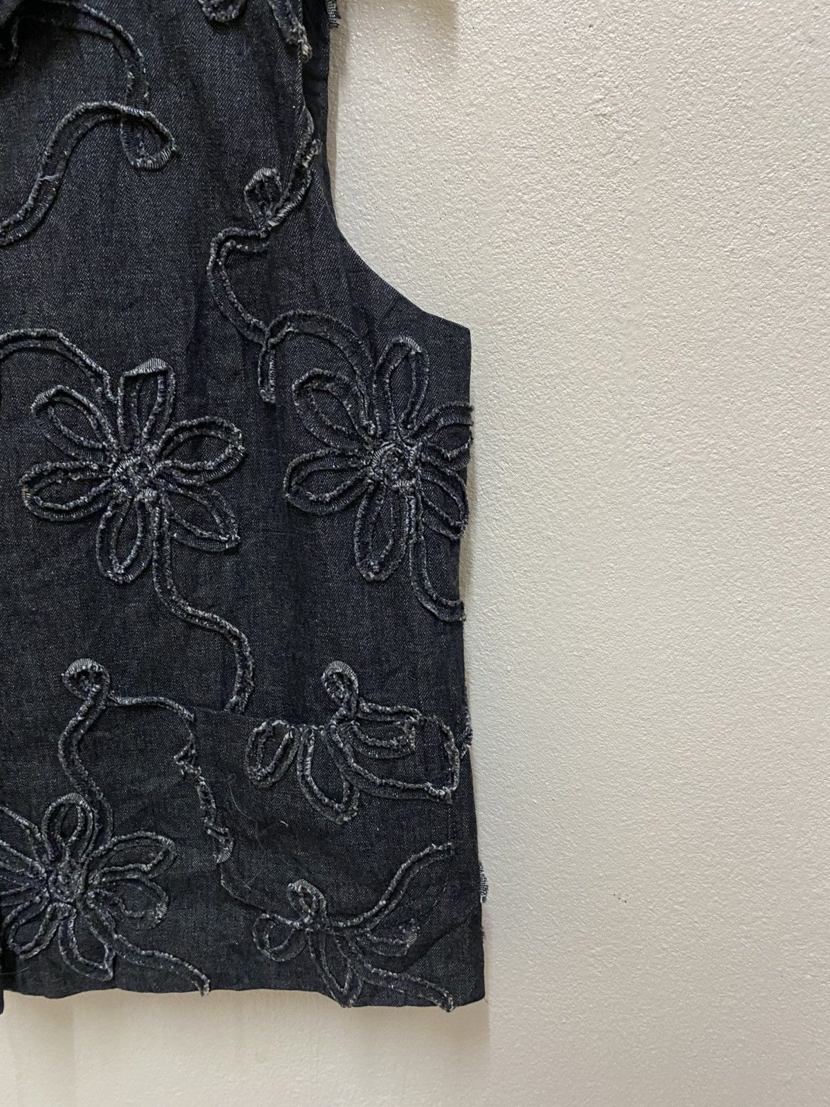 Beauty Beast Avant-Garde Floral Embroidered Denim Vest Japanese Style Size US M / EU 48-50 / 2 - 4 Thumbnail