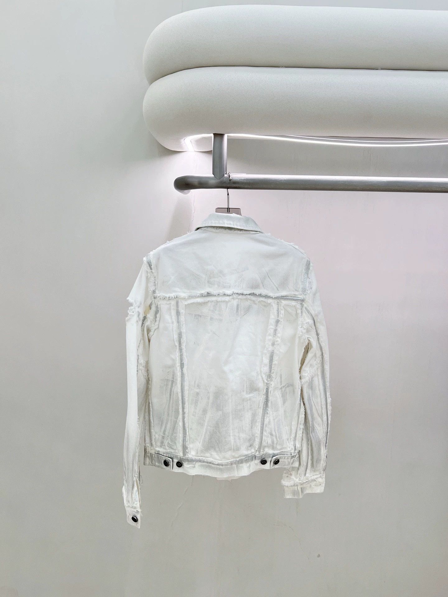 Balmain Balmain pre-owned white distressed denim jacket 50 Size US M / EU 48-50 / 2 - 2 Thumbnail