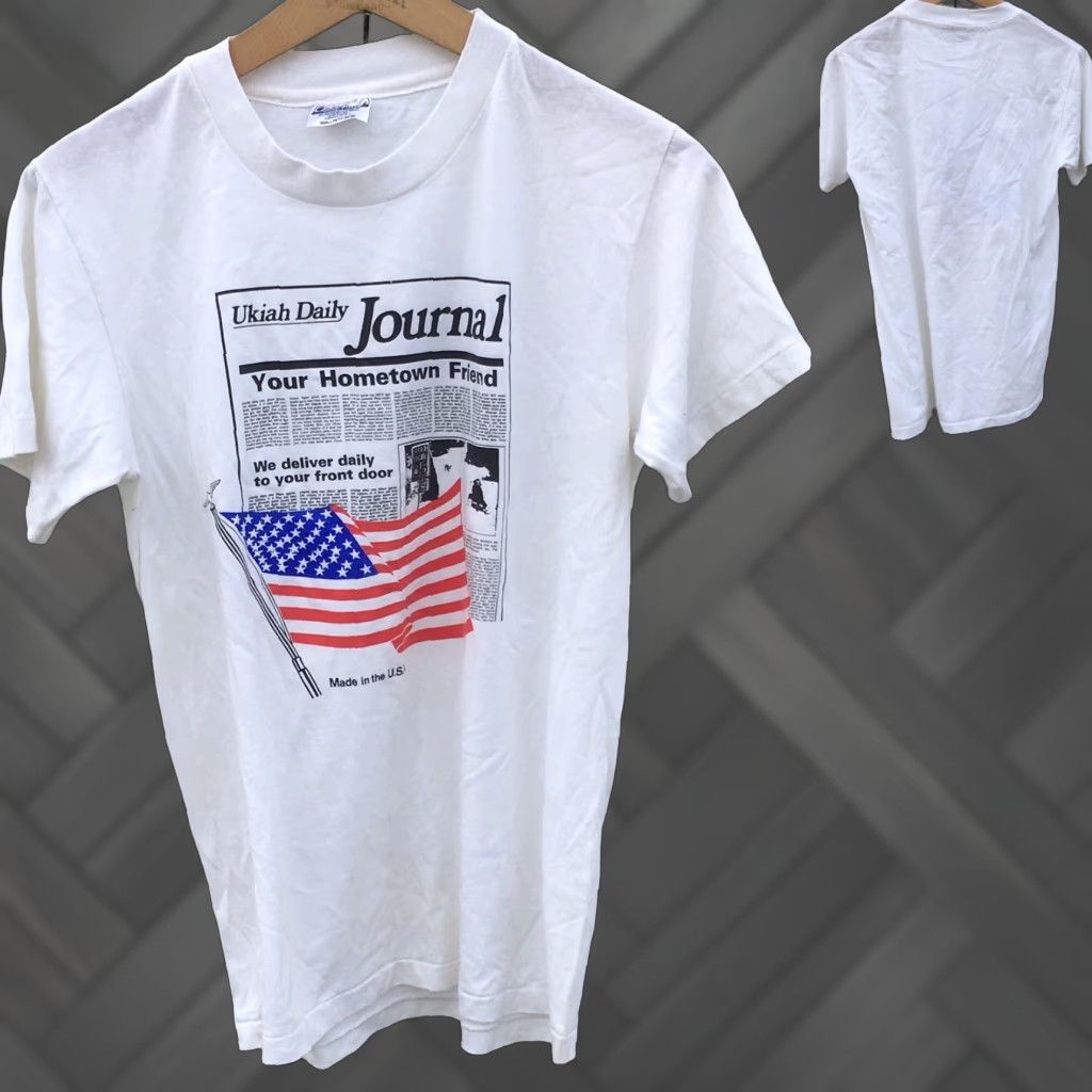 Hanes VINTAGE Hanes T-Shirt Graphic Tee White Short Sleeve S Made In USA American Flag Mens Size US S / EU 44-46 / 1 - 1 Thumbnail