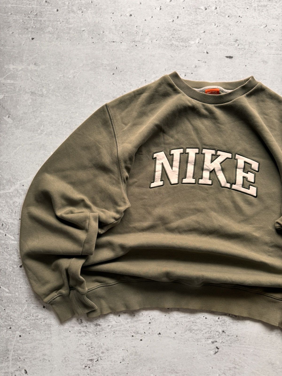 Nike × Vintage NIKE VINTAGE CENTER LOGO OVERSIZE BOXY SWEATSHIRT Size US XL / EU 56 / 4 - 2 Thumbnail