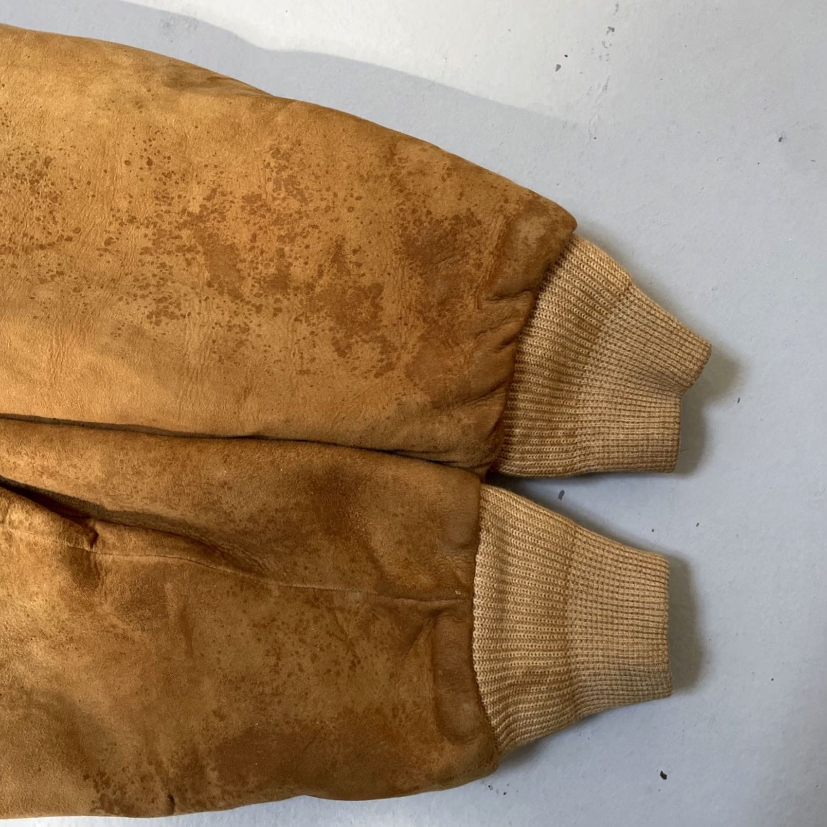 Vintage VINTAGE Brent Suede Leather Distressed Bomber Jacket 40 Brown Leather Zip 1960s Military Biker 60s Unisex Adults Mens Womens Size US XXS / EU 40 - 6 Thumbnail