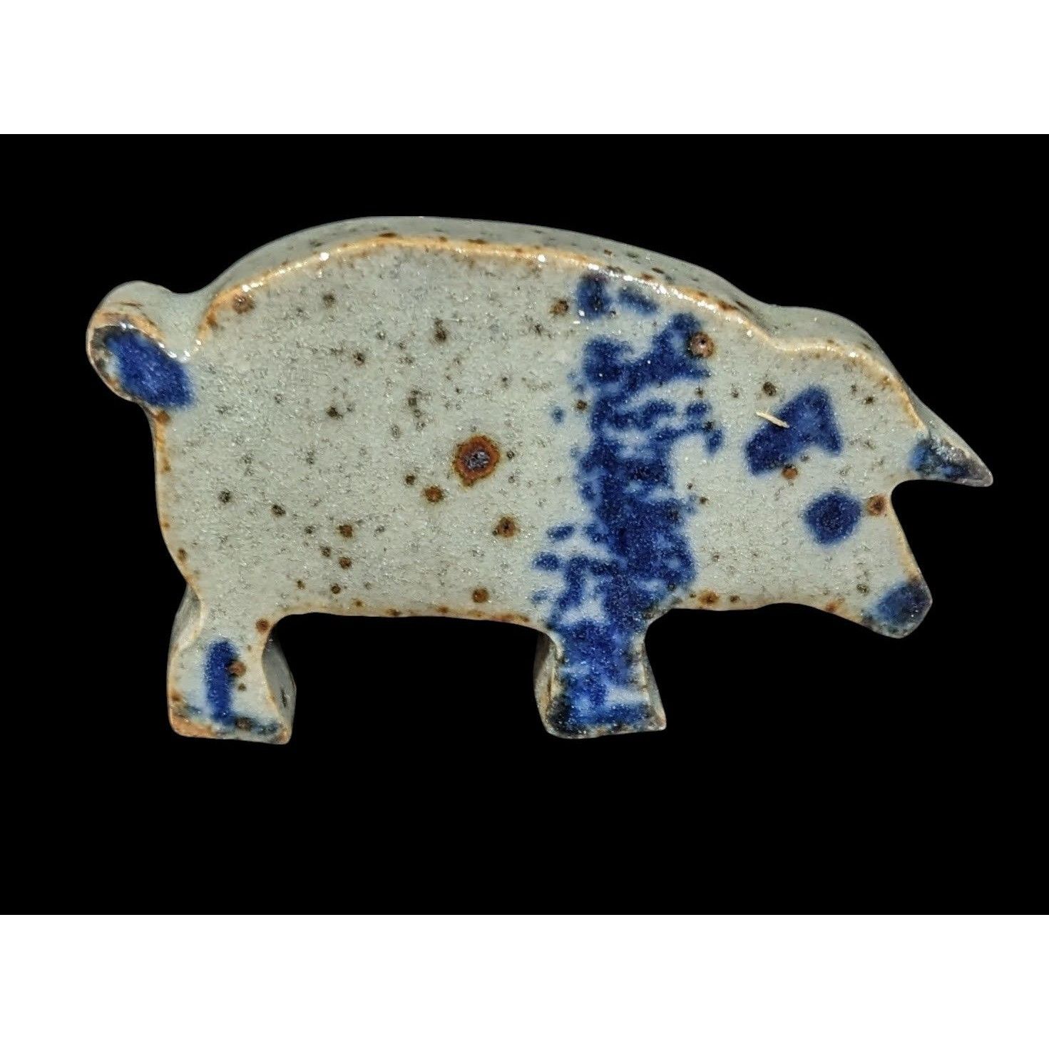 Other Cottagecore Pig Shaped Grey And Blue Ceramic Brooch Size ONE SIZE - 1 Thumbnail