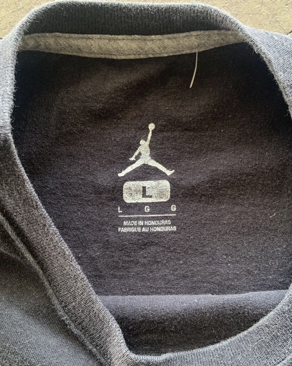 Japanese Brand × Jordan Brand × Vintage 2000s Air Jordan Faded Black Size US L / EU 52-54 / 3 - 3 Thumbnail