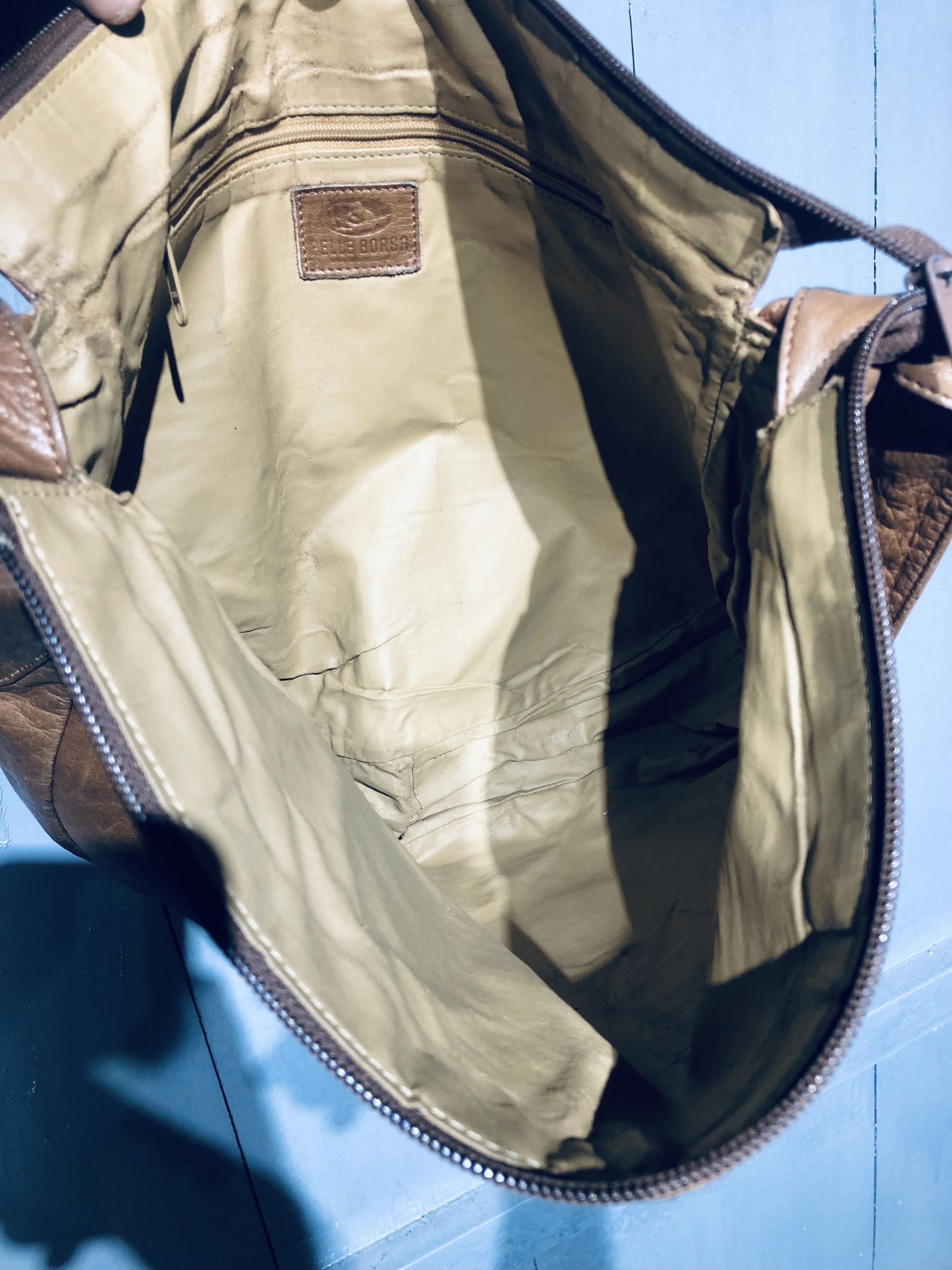Genuine Leather × Japanese Brand FULL LEATHER PELLE BORSA SHOULDER BAG‼️ Size ONE SIZE - 9 Thumbnail
