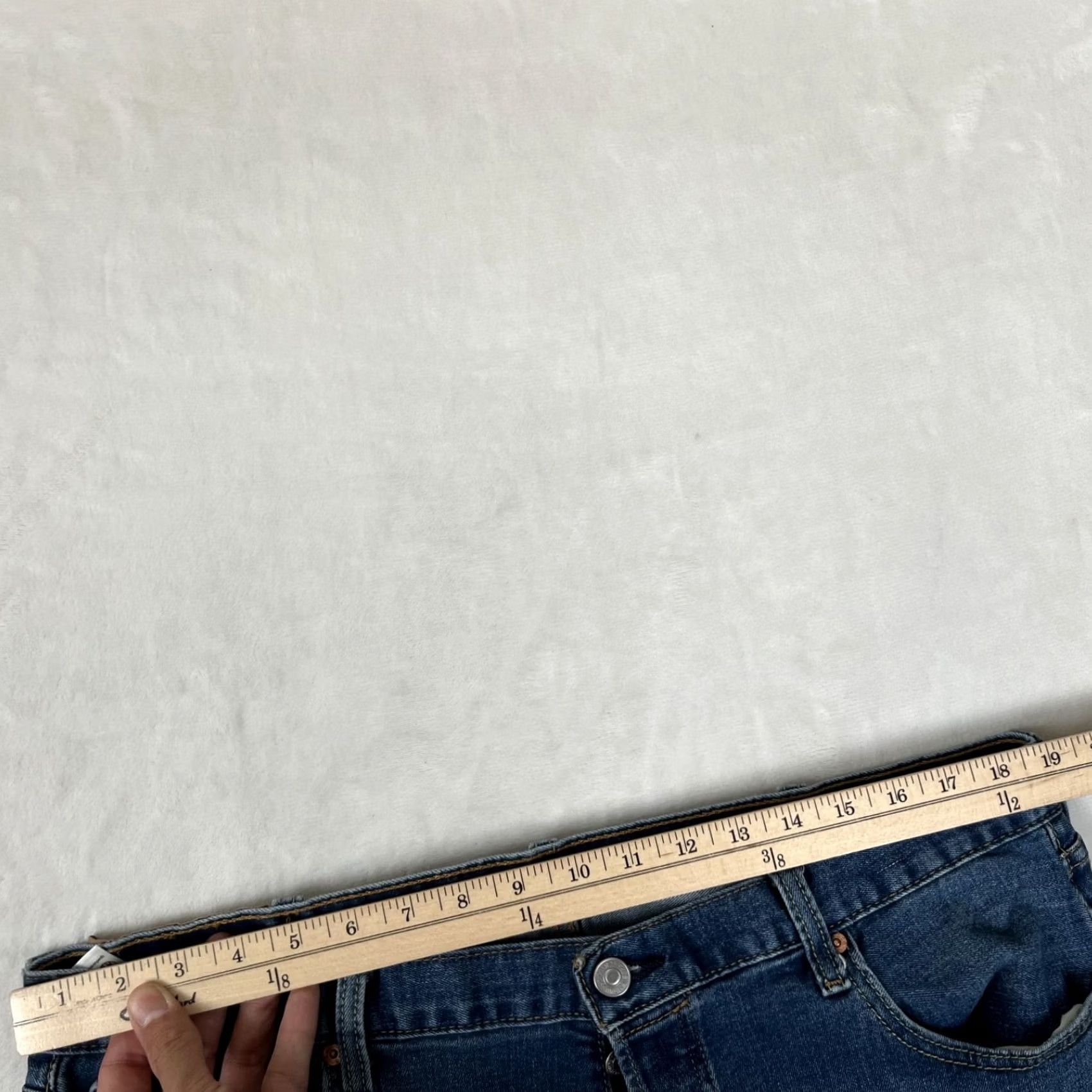 Levi's VINTAGE Levi’s 501 Blue Denim Jeans 38x32 Medium Wash Men Regular Jeans 90s Grunge USA Levi's 501 Series Size US 38 / EU 54 - 3 Thumbnail