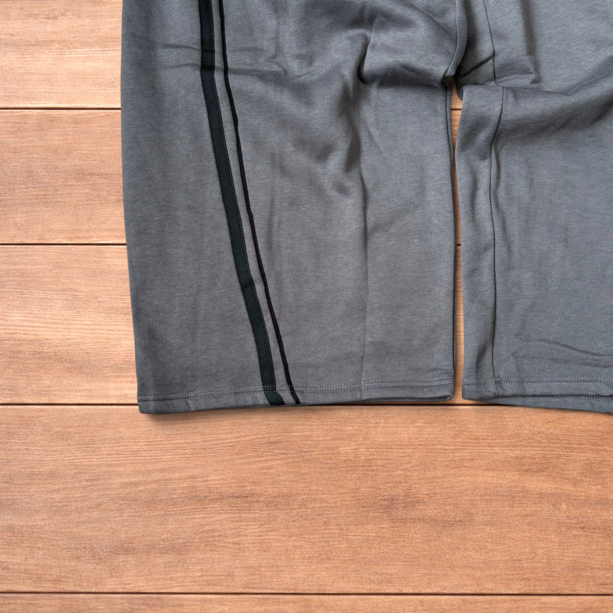 Japanese Brand Super baggy wide leg Korean joggers with stripes in grey. Size US 36 / EU 52 - 4 Thumbnail