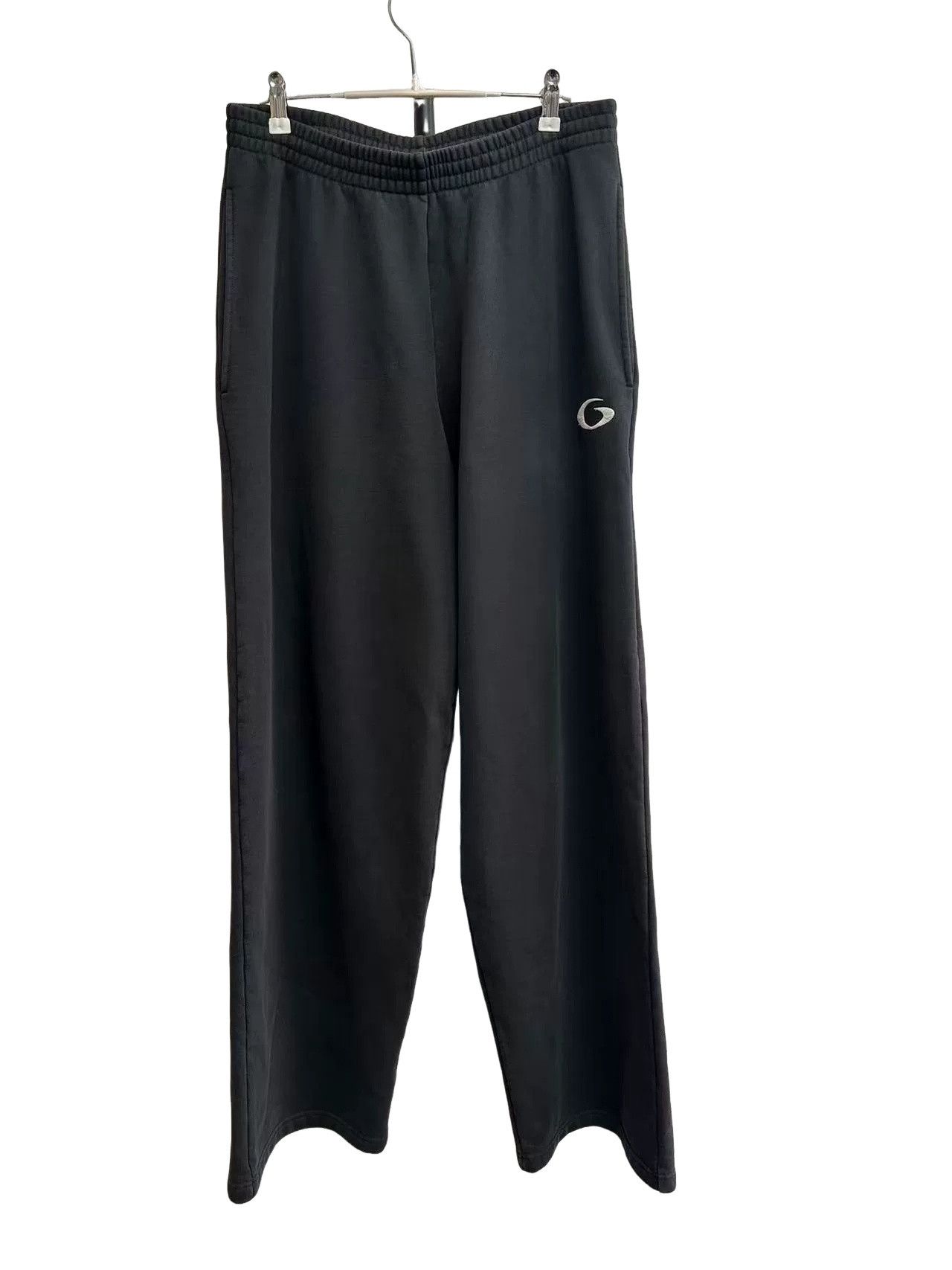 Balenciaga Balenciaga Embroidered Logo Sweatpants Size S Size US 30 / EU 46 - 1 Thumbnail