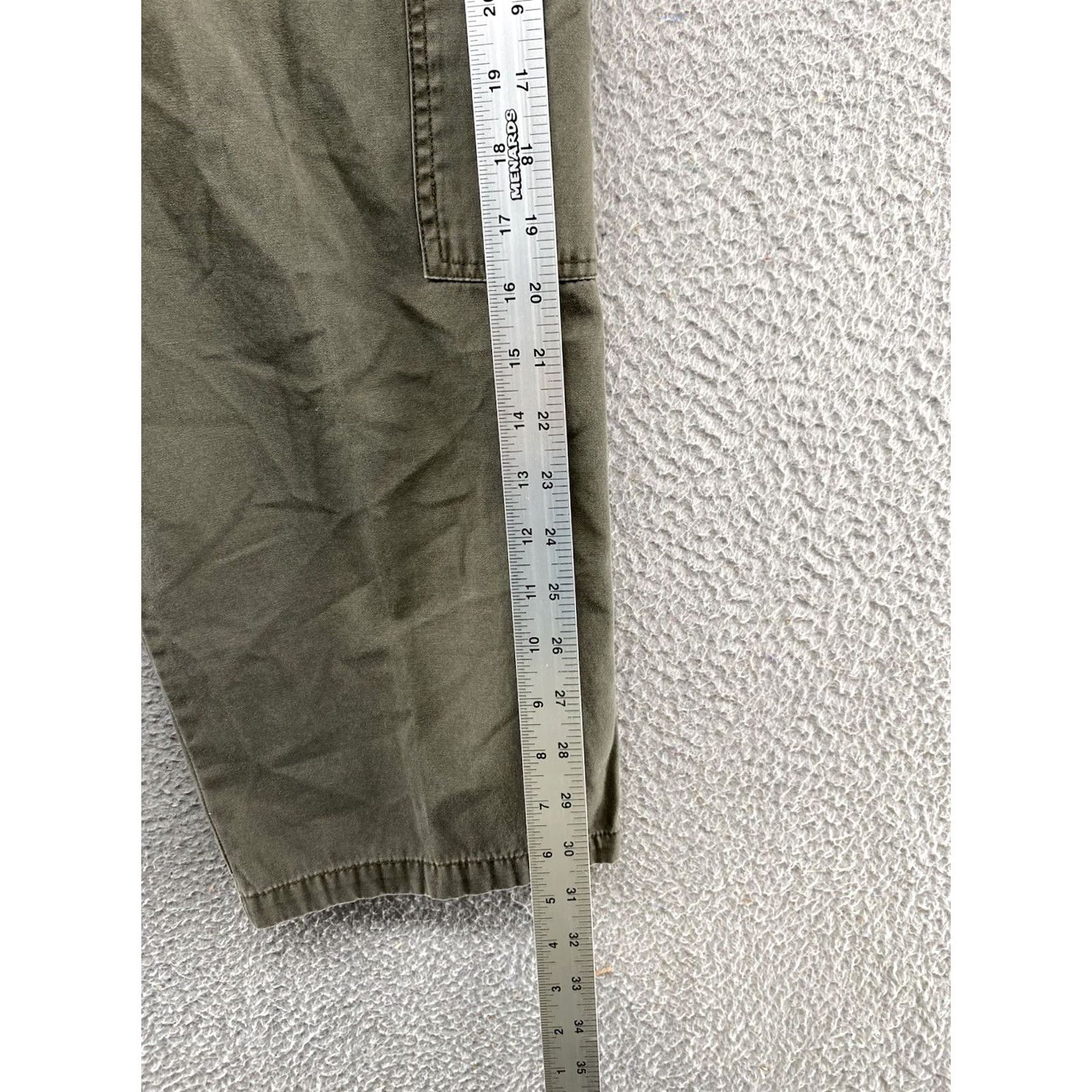 Vintage VINTAGE Rafaella Green Cargo Jean Capris Flap Pockets Women’s Size 10 Capris Jeans Green Rafaella Womens 10 Cargo Pocket 90s Vintage Size 32" / US 10 / IT 46 - 6 Thumbnail