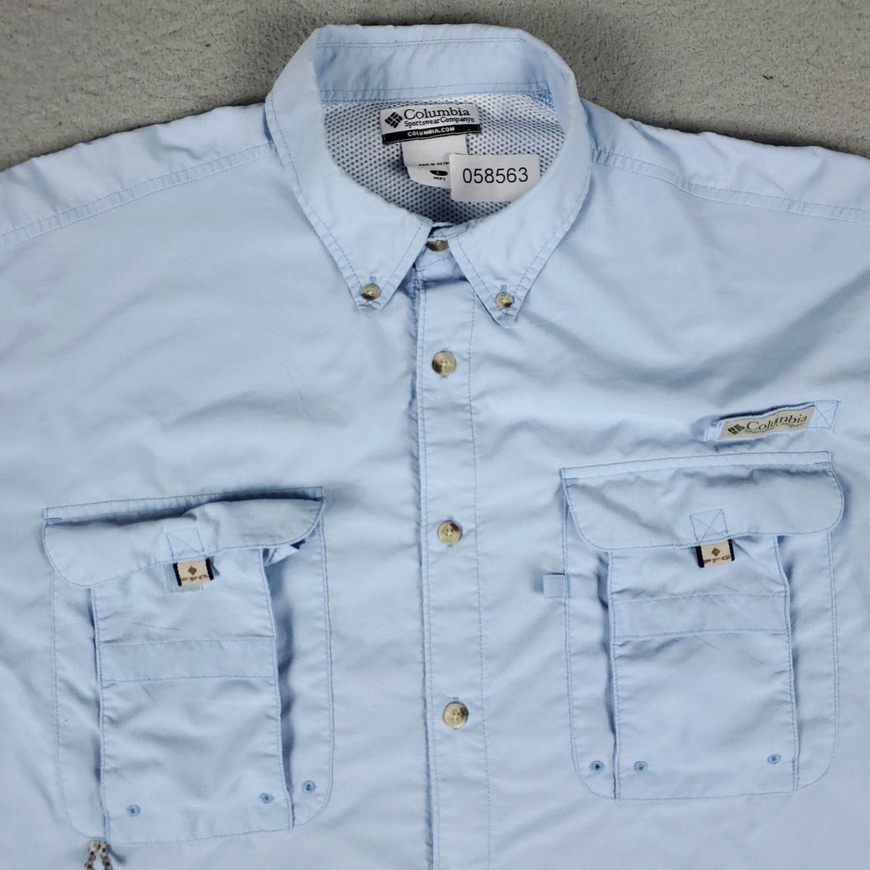 Vintage Columbia Shirt Mens Large Blue PFG Vented Button-Up Short Sleeve Collared Cotton Blend - Classic, Modern, Preppy - Mens Size US L / EU 52-54 / 3 - 2 Thumbnail