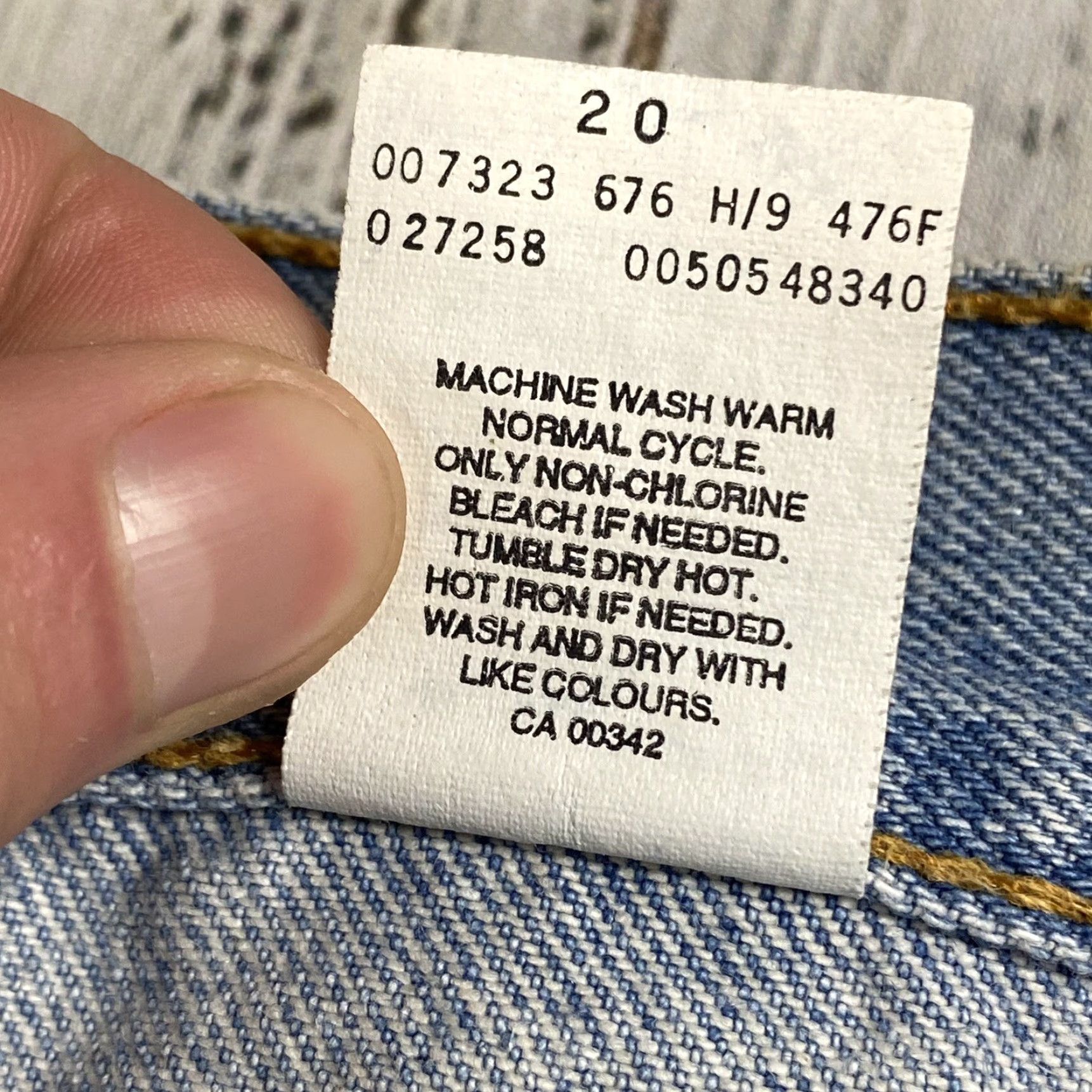 Levi's VINTAGE LEVI'S 505 BLUE JEANS Regular Fit Straight Leg Size 38x32 Light Wash Mens Size US 38 / EU 54 - 5 Thumbnail