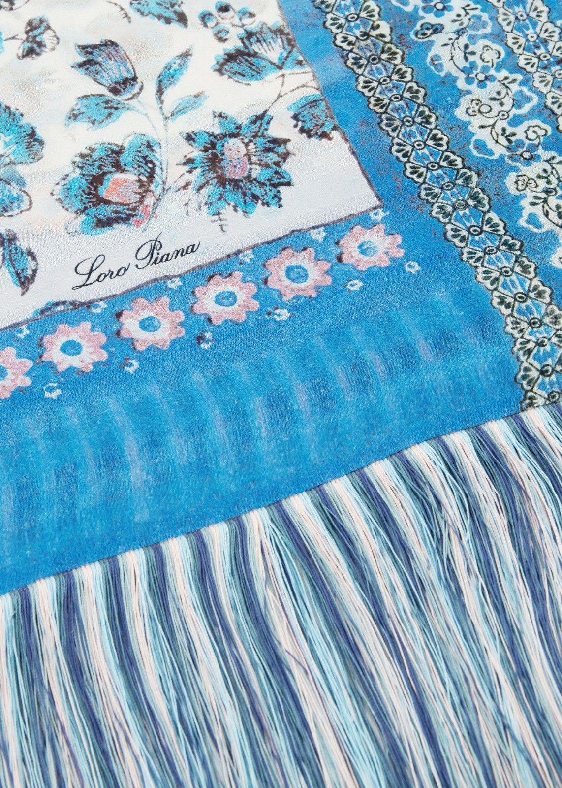 Loro Piana o1srvl11e0824 Size: OS / Oversized Shawl in Multicolor Size ONE SIZE - 2 Thumbnail
