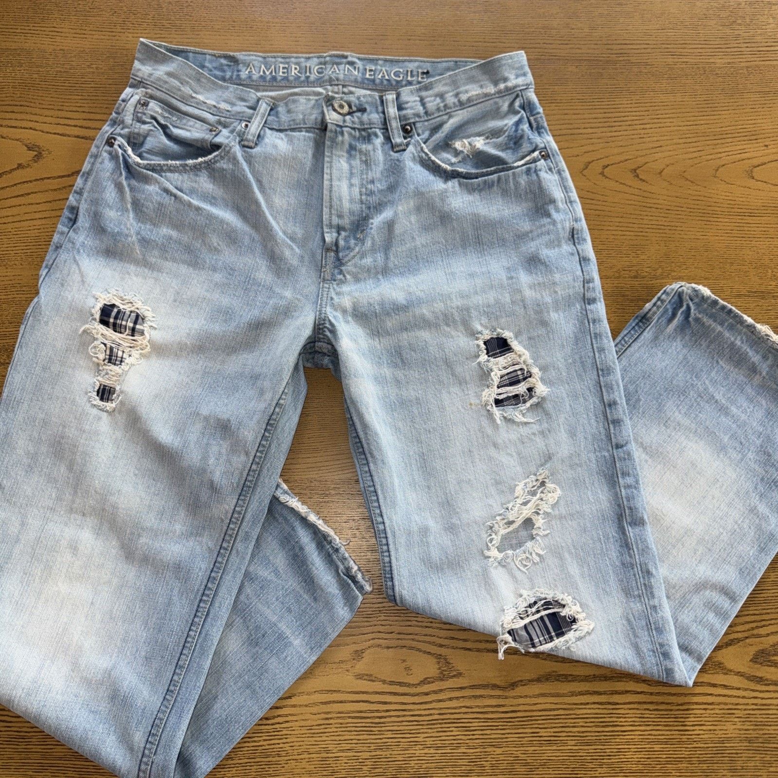 American Eagle Outfitters AE dated 2009 Men’s Distressed Plaid Patched Jeans 32x29 EUC Size US 32 / EU 48 - 2 Thumbnail