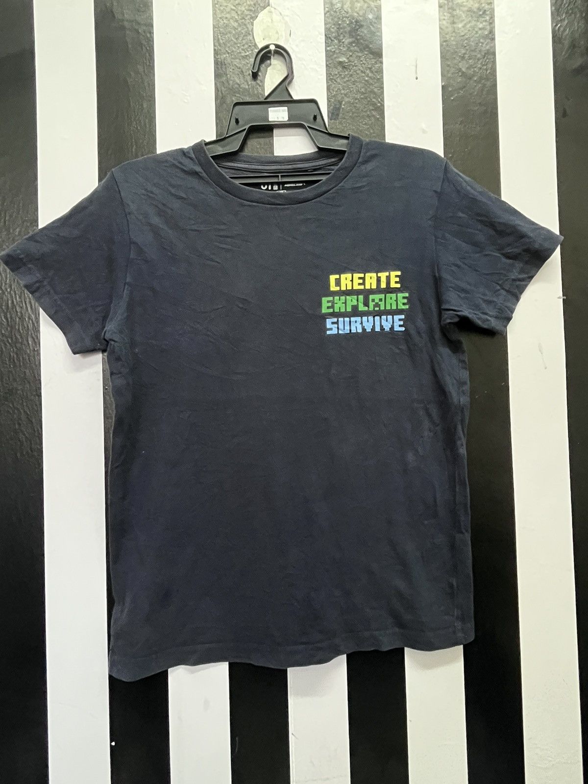 Uniqlo Uniqlo x Minecraft graphic Tshirt Size US S / EU 44-46 / 1 - 1 Thumbnail