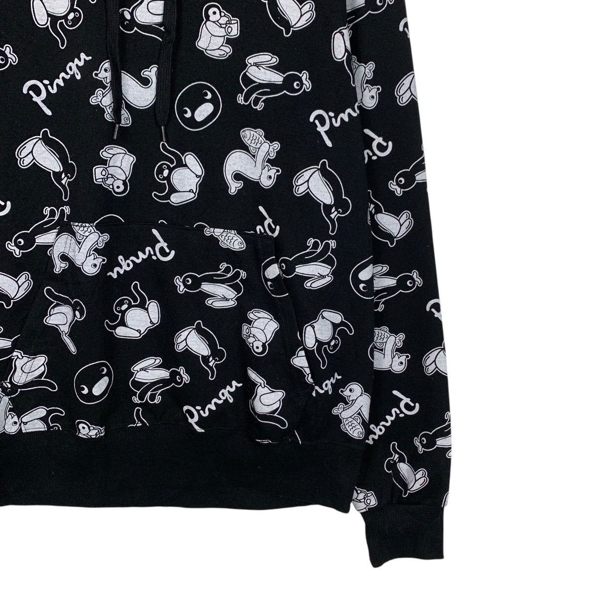 Japanese Brand PINGU All Over Print Pullover Hoodie Sweatshirt #3636-C166 Size US L / EU 52-54 / 3 - 6 Thumbnail