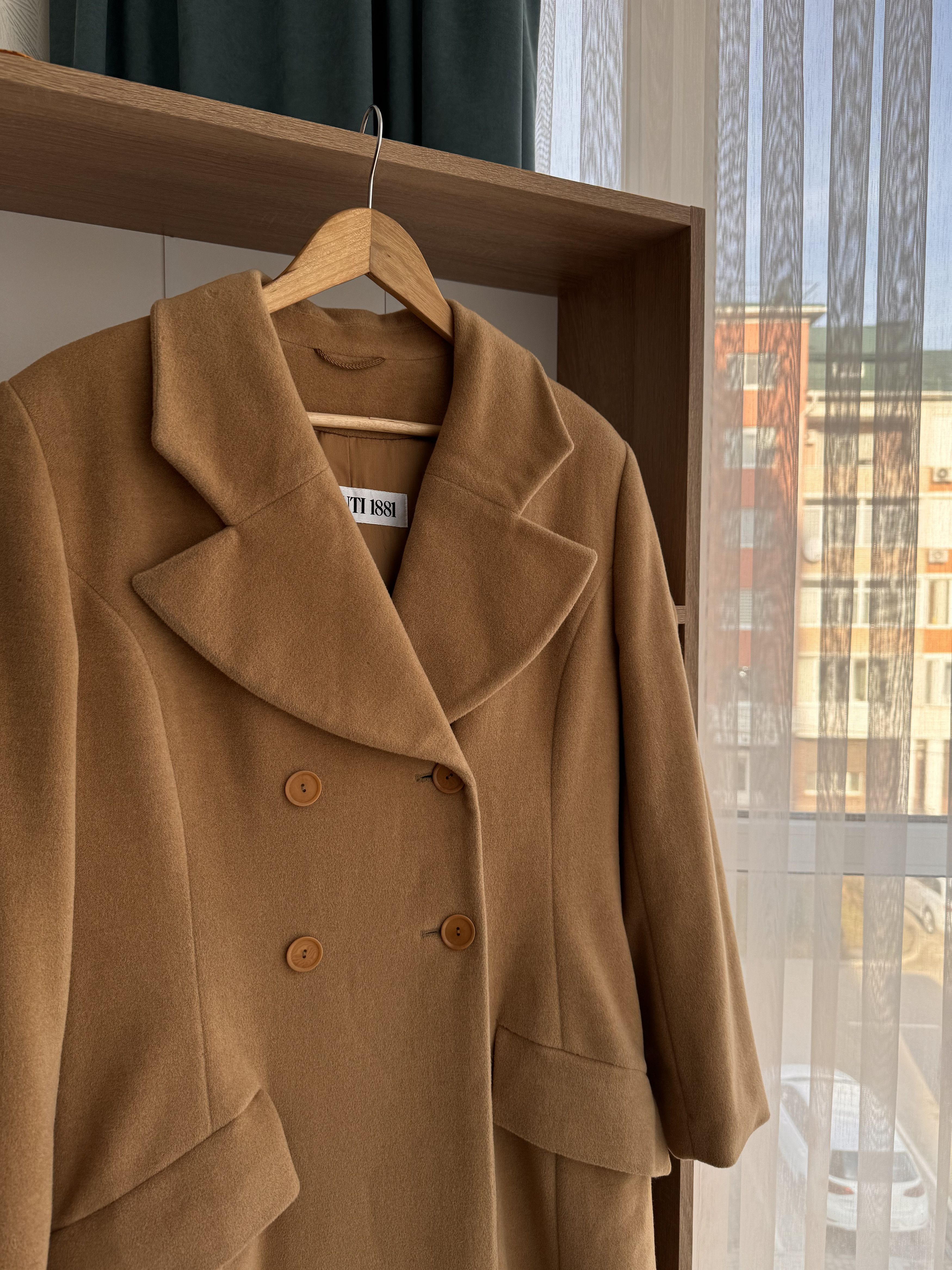 Cerruti 1881 Vintage Cerruti 1881 Wool & Cashmere Beige W’ Coat Size M / US 6-8 / IT 42-44 - 3 Thumbnail