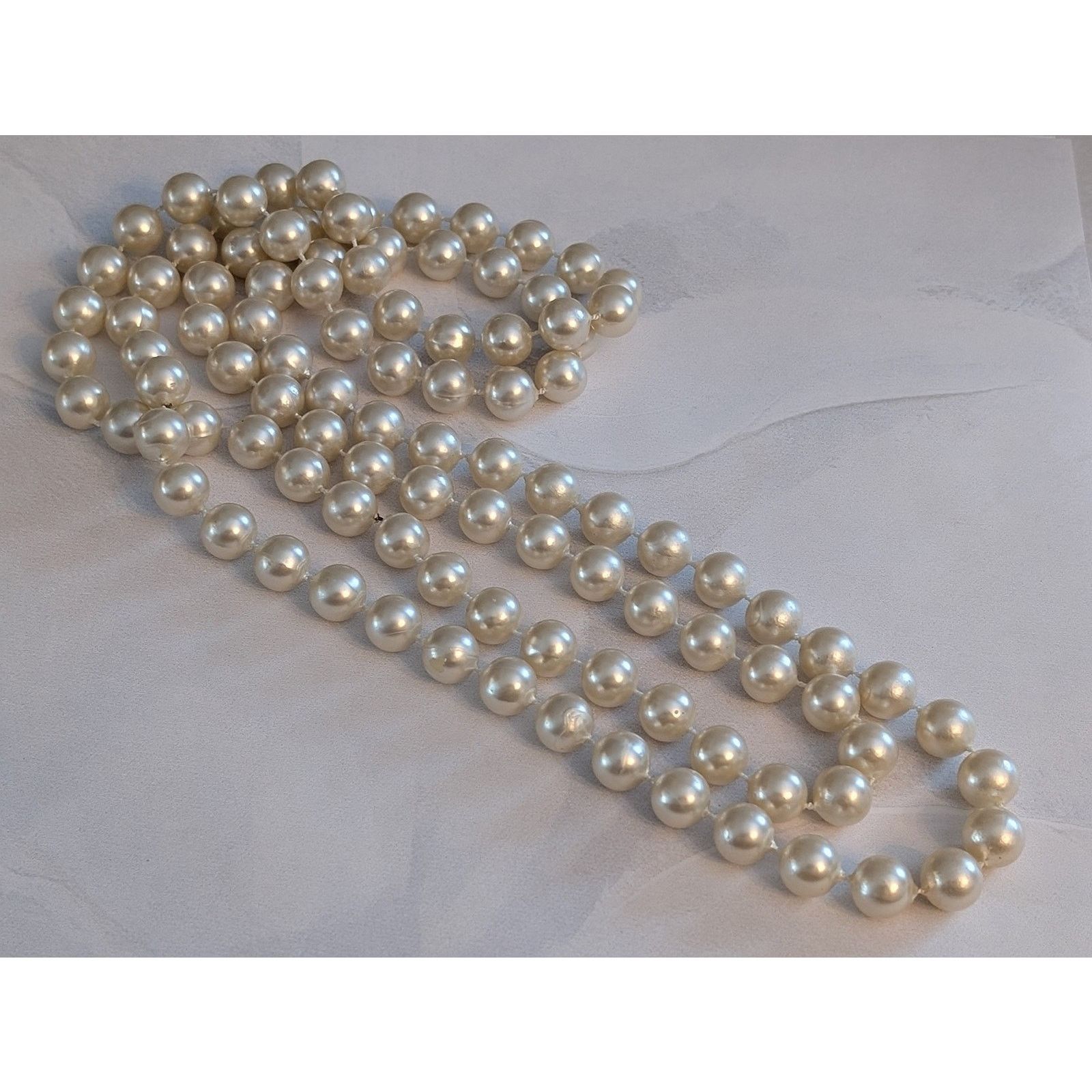 Vintage Lovely Vintage 1980s Classic 48" Ivory Faux Pearl Necklace Size ONE SIZE - 3 Thumbnail