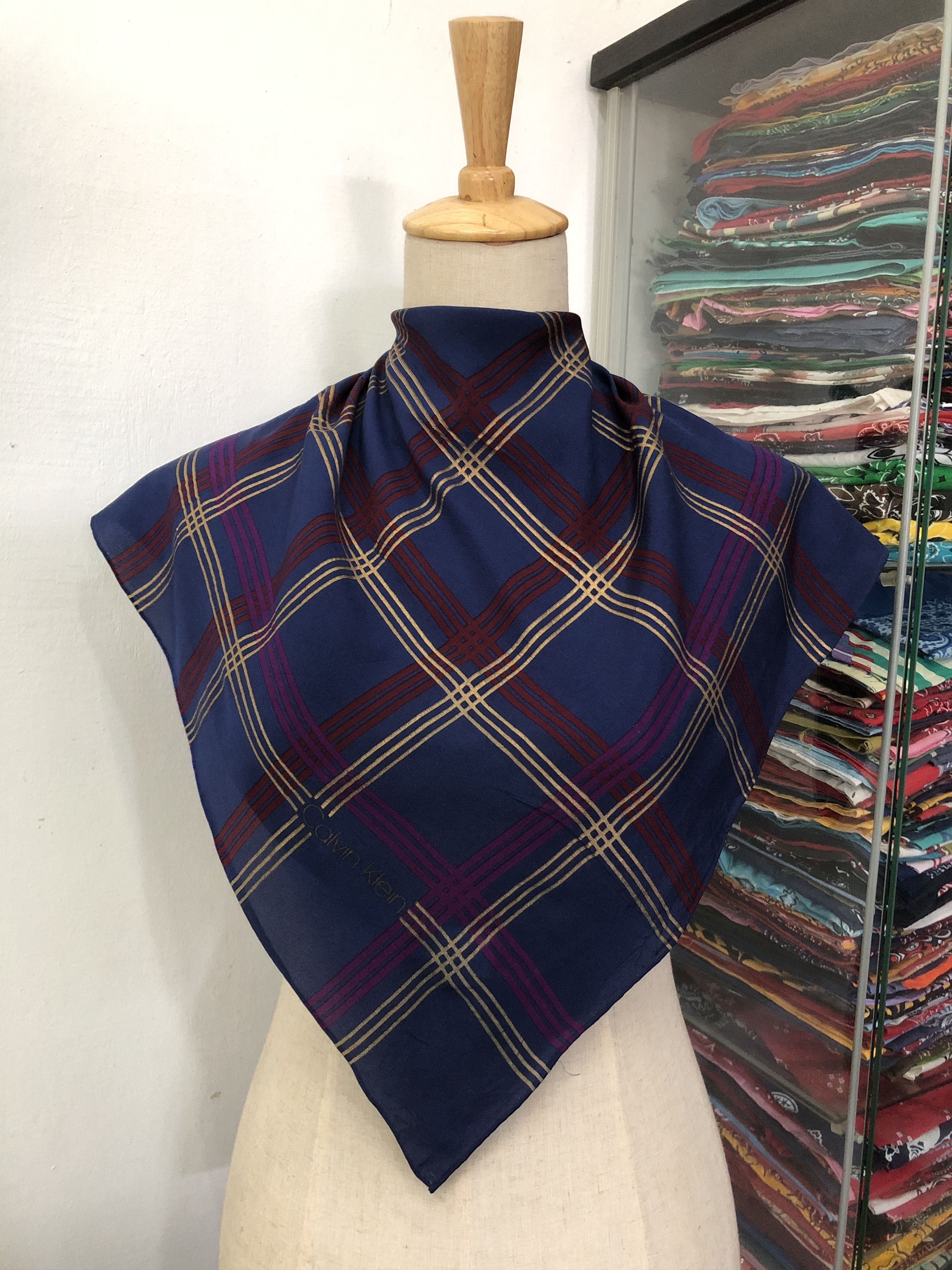 Calvin Klein × Vintage Vintage Calvin Klein Silk Scarf Size ONE SIZE - 1 Thumbnail