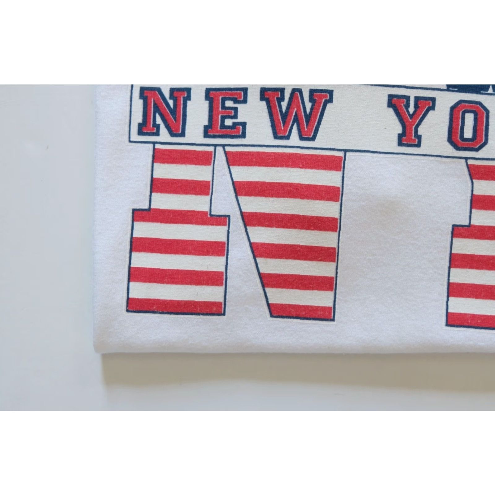 Gildan VINTAGE Gildan NEW YORK FLAG GRAPHIC T SHIRT 100% COTTON WHITE Mens SZ L 90s Y2K Shirt Size US L / EU 52-54 / 3 - 4 Thumbnail
