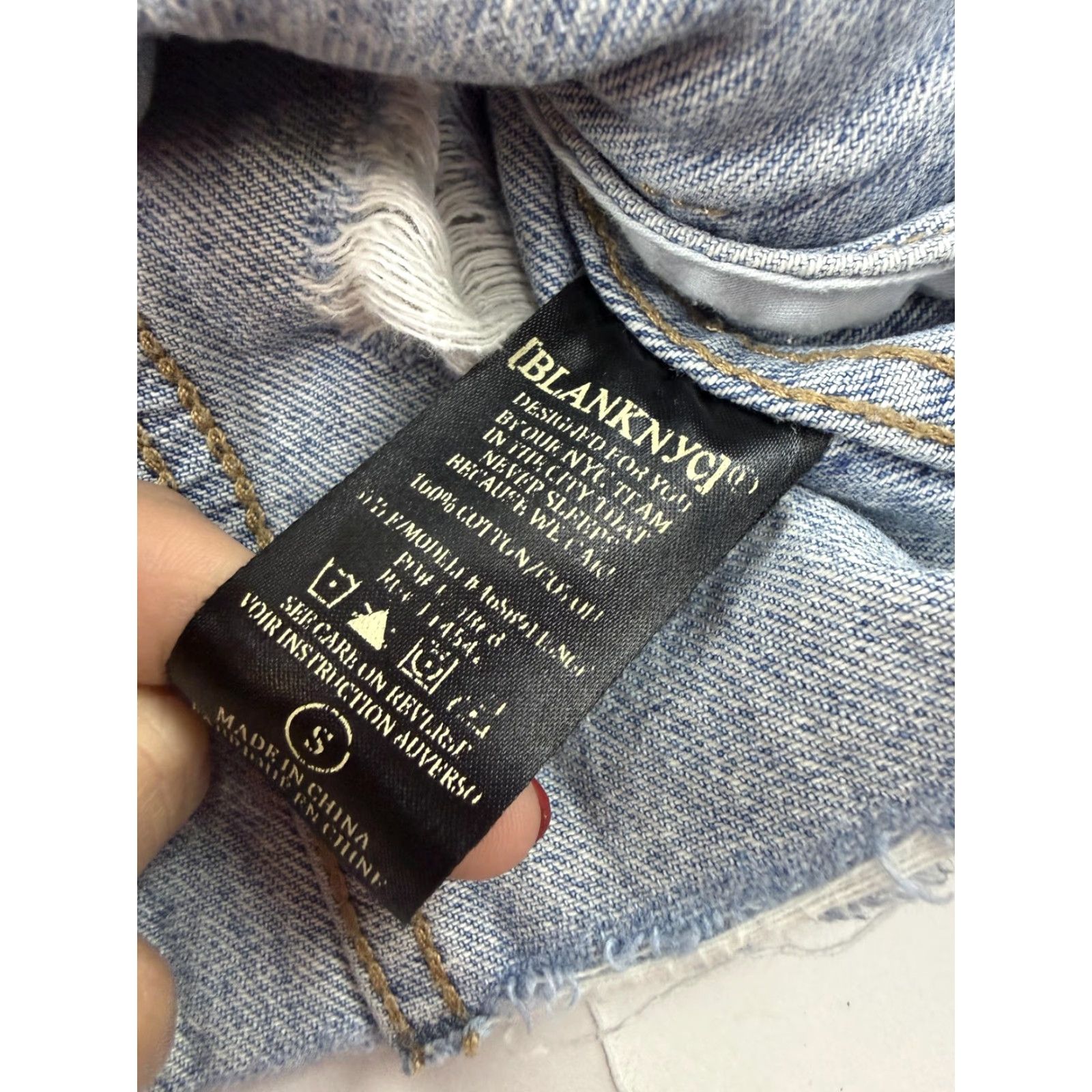 Vintage BLANKNYC Denim Jacket Womens Small Blue Distressed Raw Hem Cropped Button Front Size S / US 4 / IT 40 - 7 Thumbnail