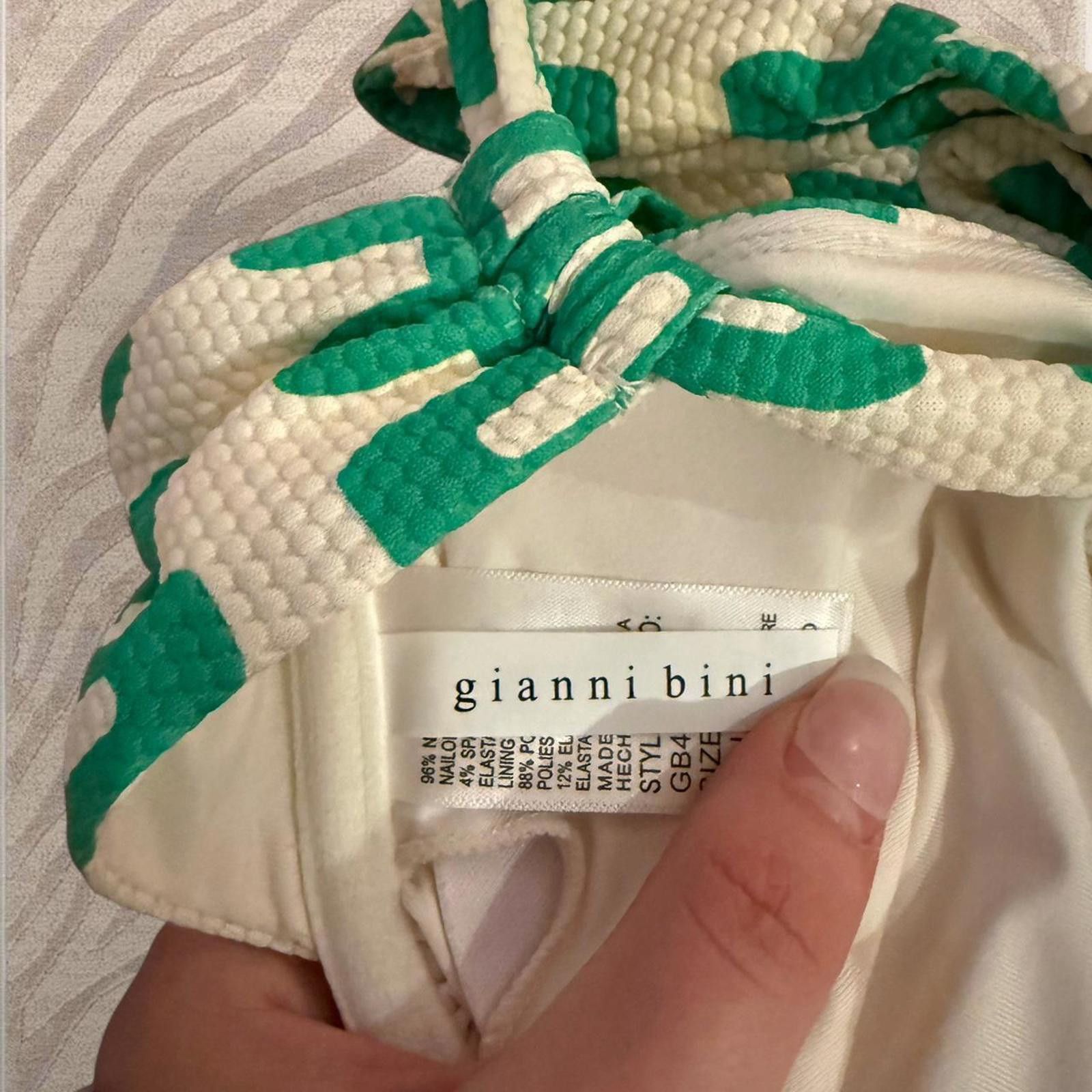 Other Gianni Bini green + white textured bikini top Size ONE SIZE - 3 Thumbnail