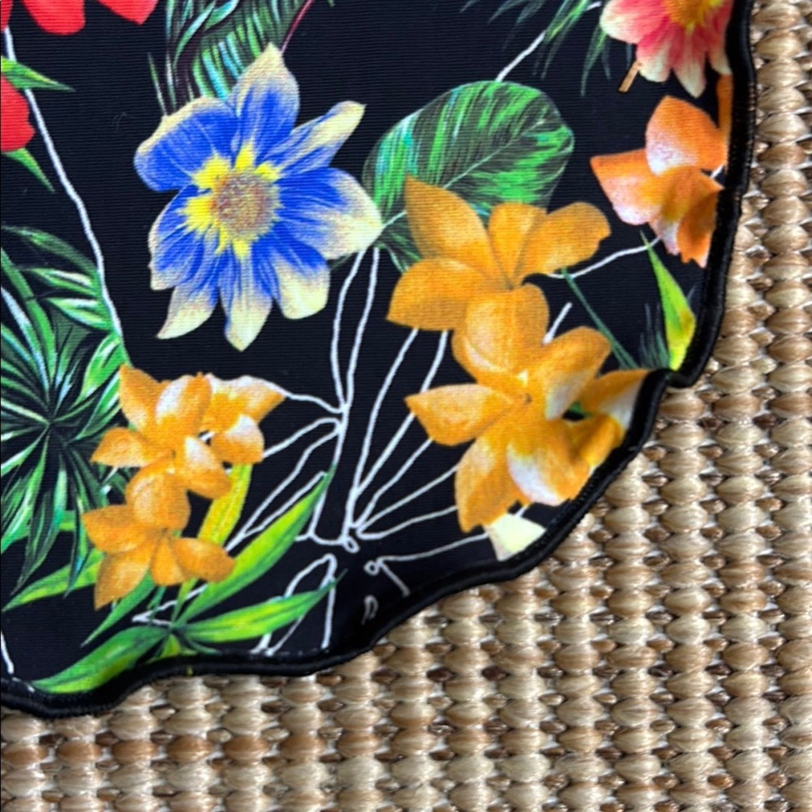 Ermanno Scervino NWT Ermanno Scervino Pareo Floral Swim Sarong - One Size Size 26" / US 2 / IT 38 - 4 Thumbnail