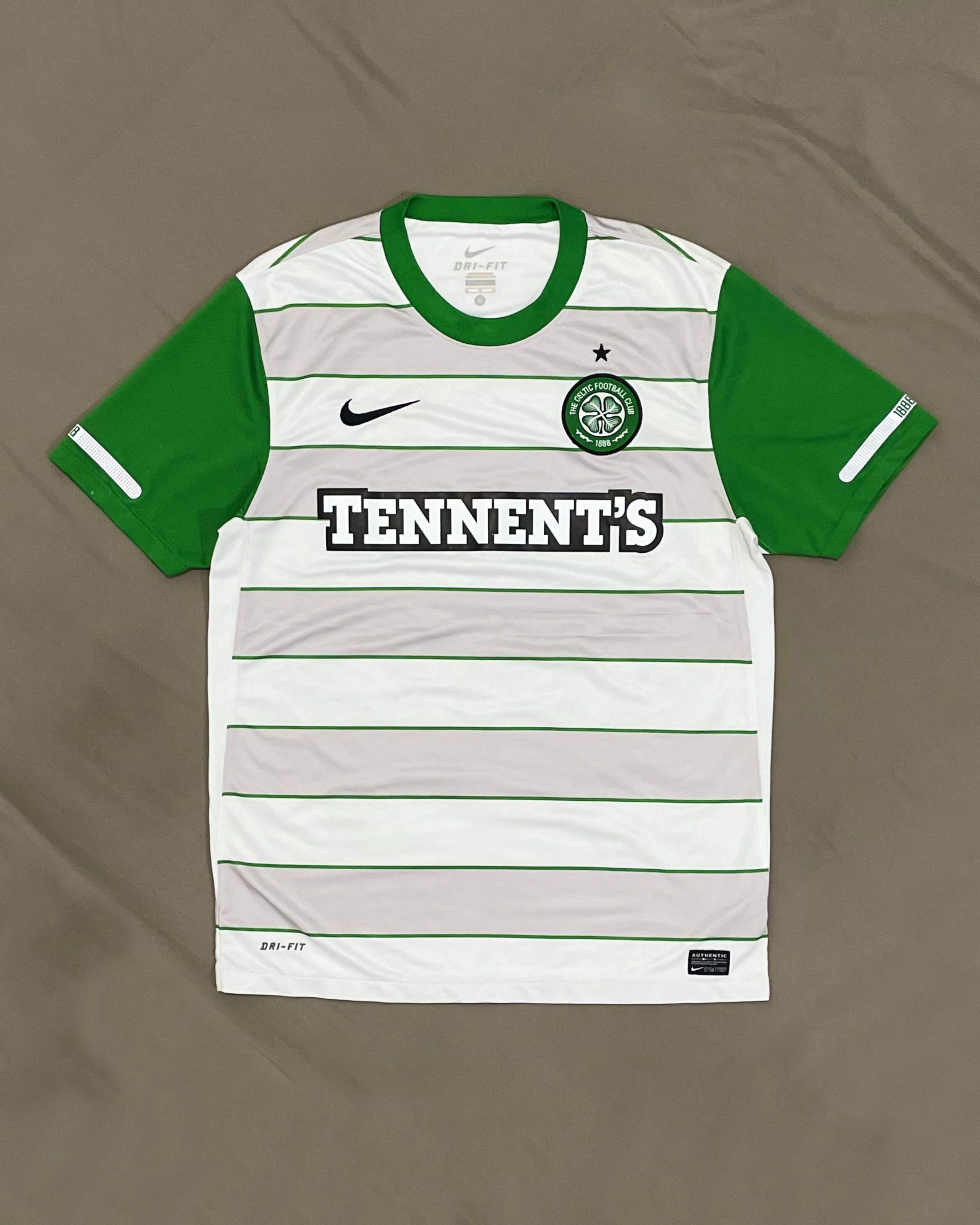 Nike Celtic FC Away Kit 2011 2012 Size US M / EU 48-50 / 2 - 1 Thumbnail