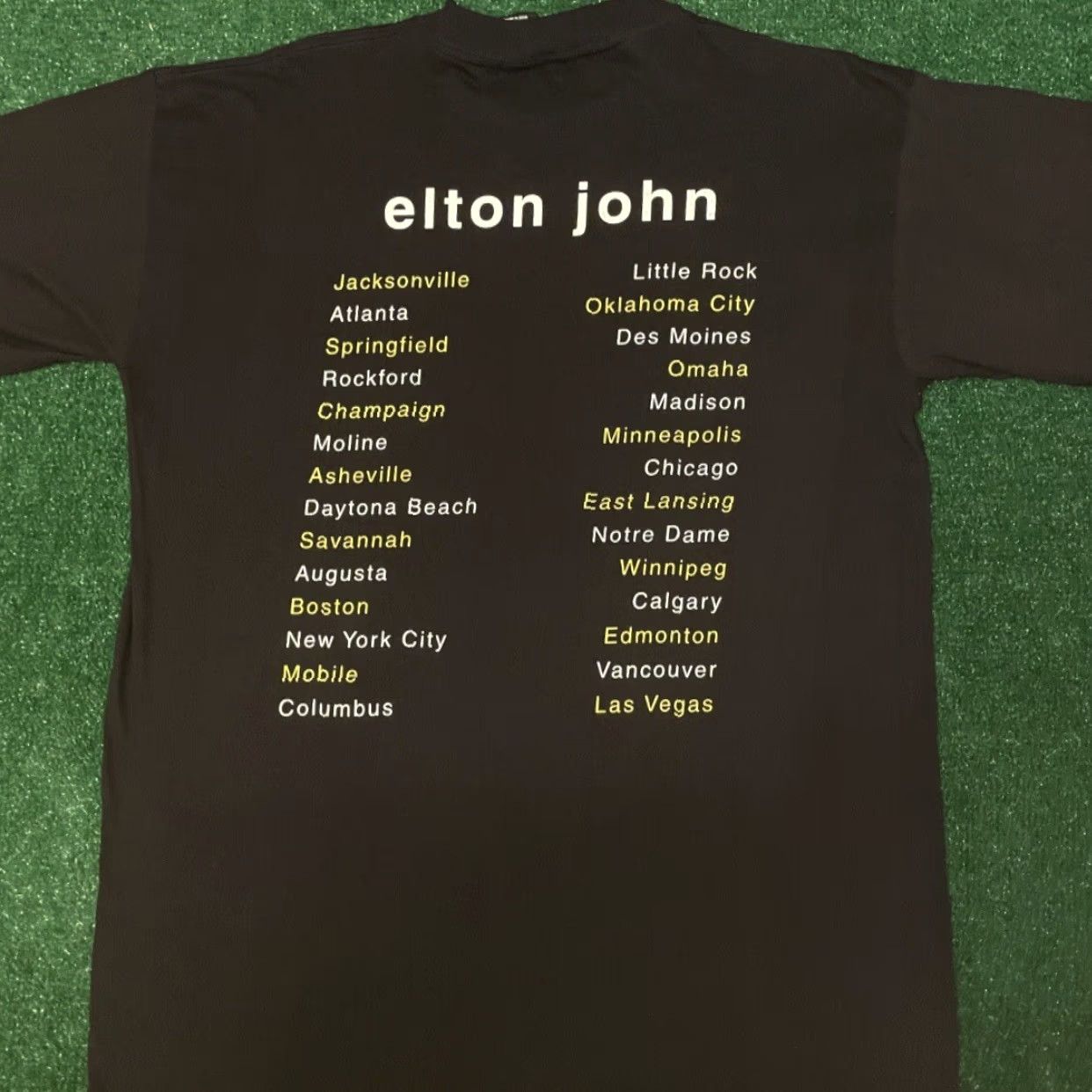 Vintage VINTAGE Elton John Evening With Concert Tour Band Tee Shirt Mens Large L Black 90s Band Music Rock USA Mens Size US L / EU 52-54 / 3 - 2 Thumbnail