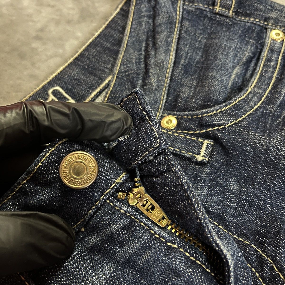 Robins Jeans Robin’s Jean Vintage Studded Crystal Pocket Skinny Jeans Size US 26 / EU 42 - 5 Thumbnail