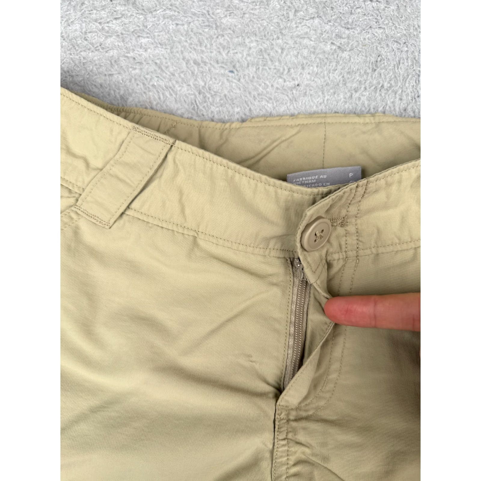 Vintage Columbia Shorts Women Small Beige PFG Coral Compass Chino Hiking Boating XL4452 Size 28" / US 6 / IT 42 - 6 Thumbnail