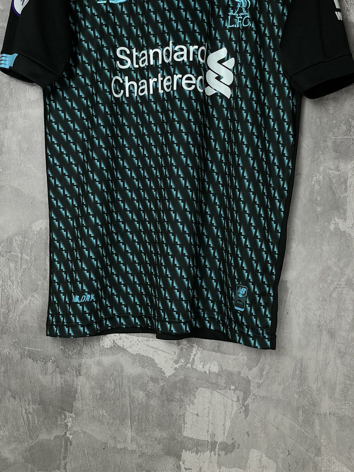 New Balance New Balance Liverpool 2016 2017 Away Shirt Soccer Jersey Size US S / EU 44-46 / 1 - 5 Thumbnail
