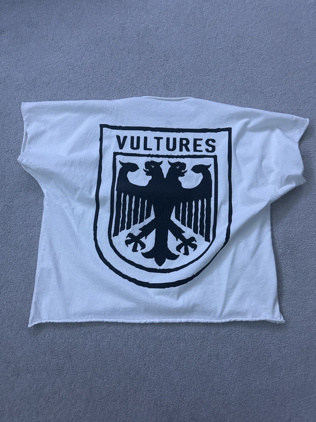 Yeezy Yeezy Vultures Short Sleeve Size 1 Size US S / EU 44-46 / 1 - 2 Thumbnail