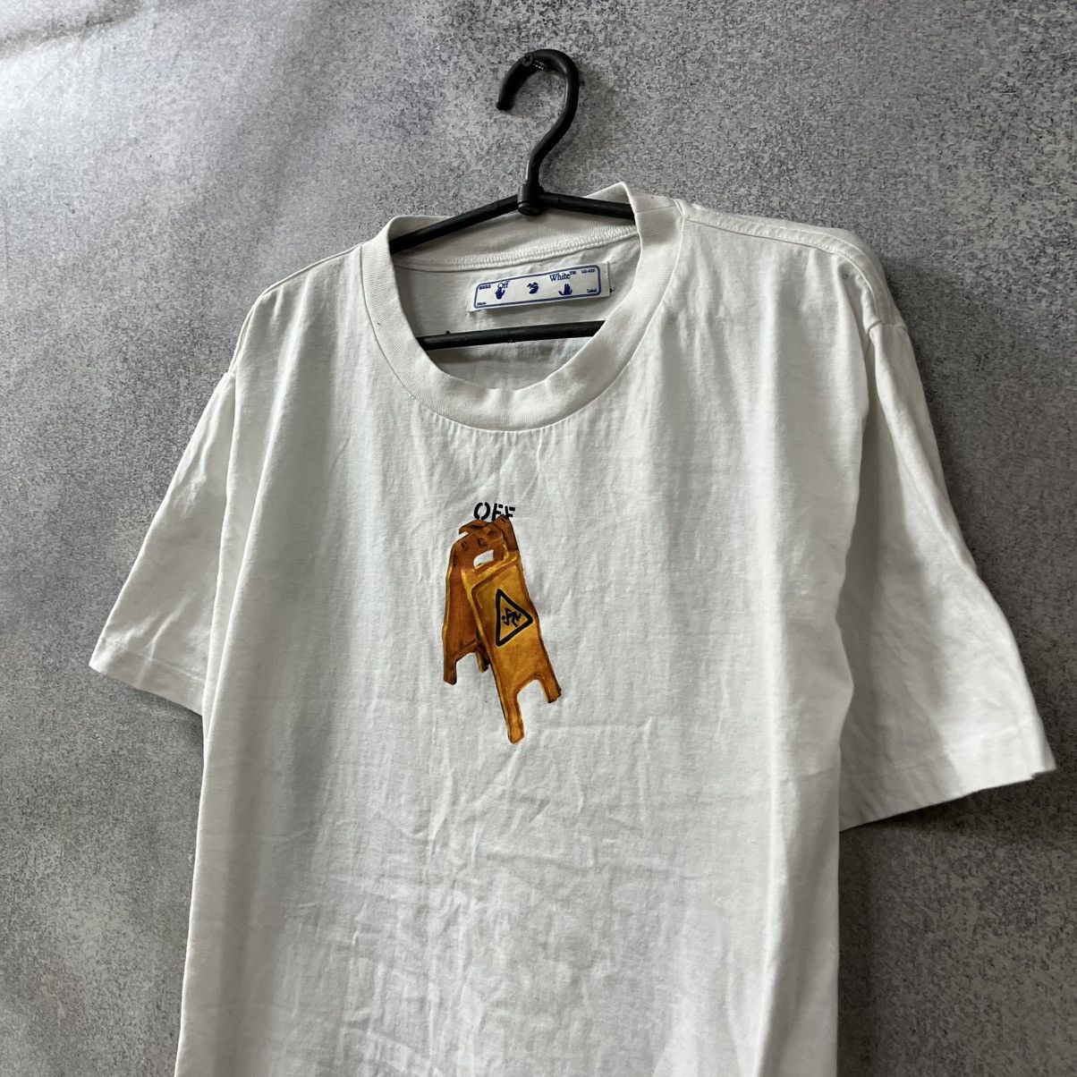 Off White T-shirt Big Logo