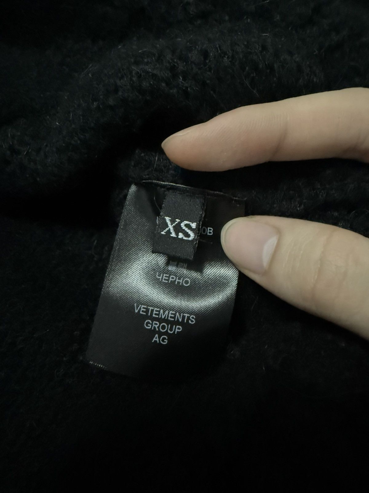 Vetements VETEMENTS ' FANCY BUTTON ' CARDIGAN Size US XS / EU 42 / 0 - 8 Thumbnail