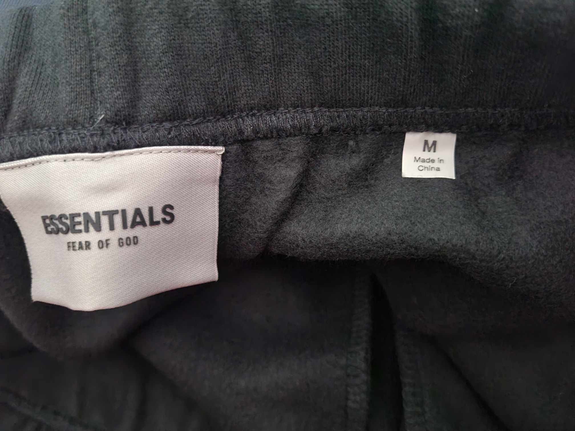 Fear of God Fear of god essential black sweatpants size M Size US 32 / EU 48 - 6 Thumbnail