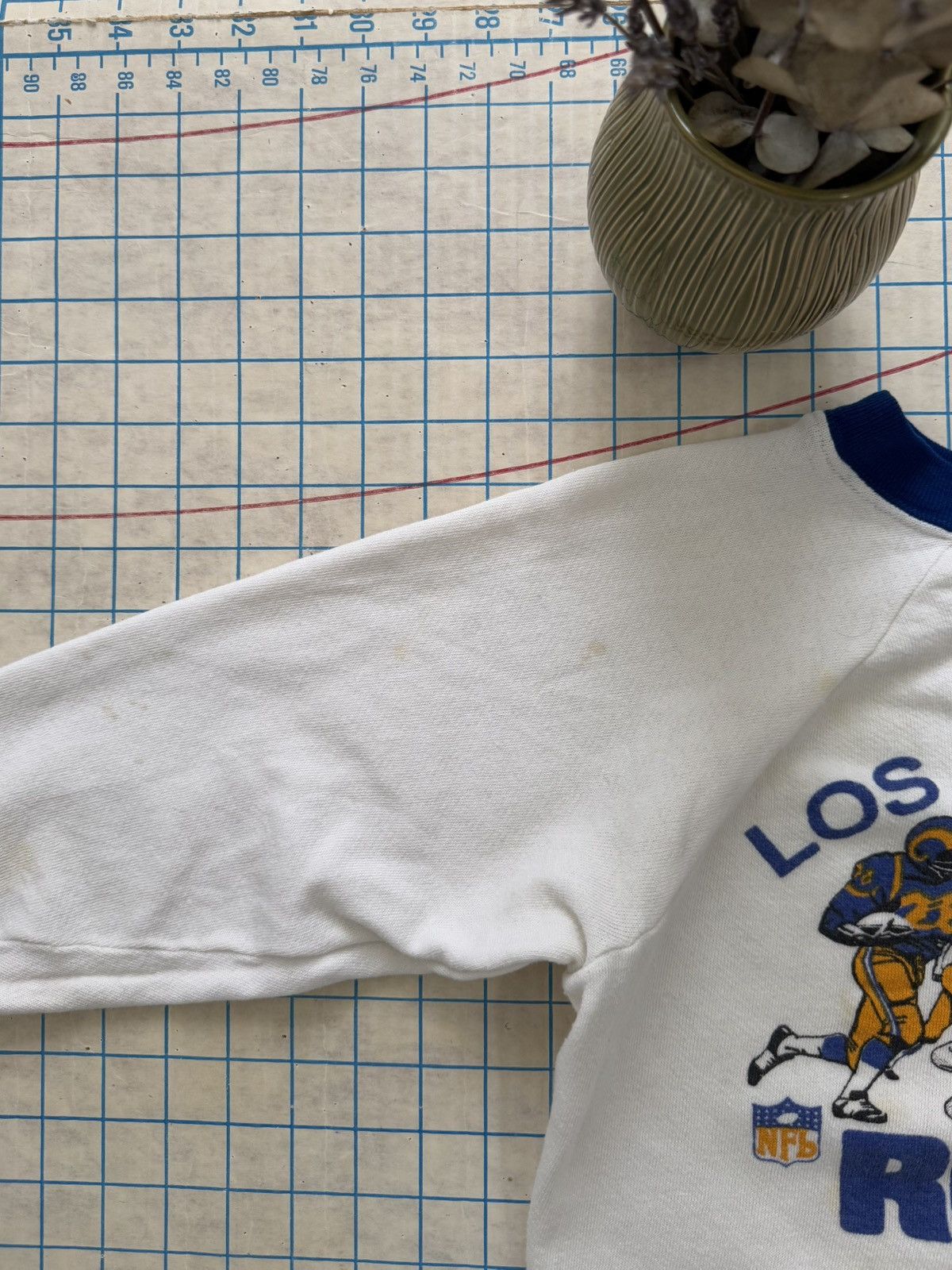 NFL × Vintage Vintage LA Rams Raglan Sleeve Crewneck Boys Kids Size Large Size US XXS / EU 40 - 7 Thumbnail