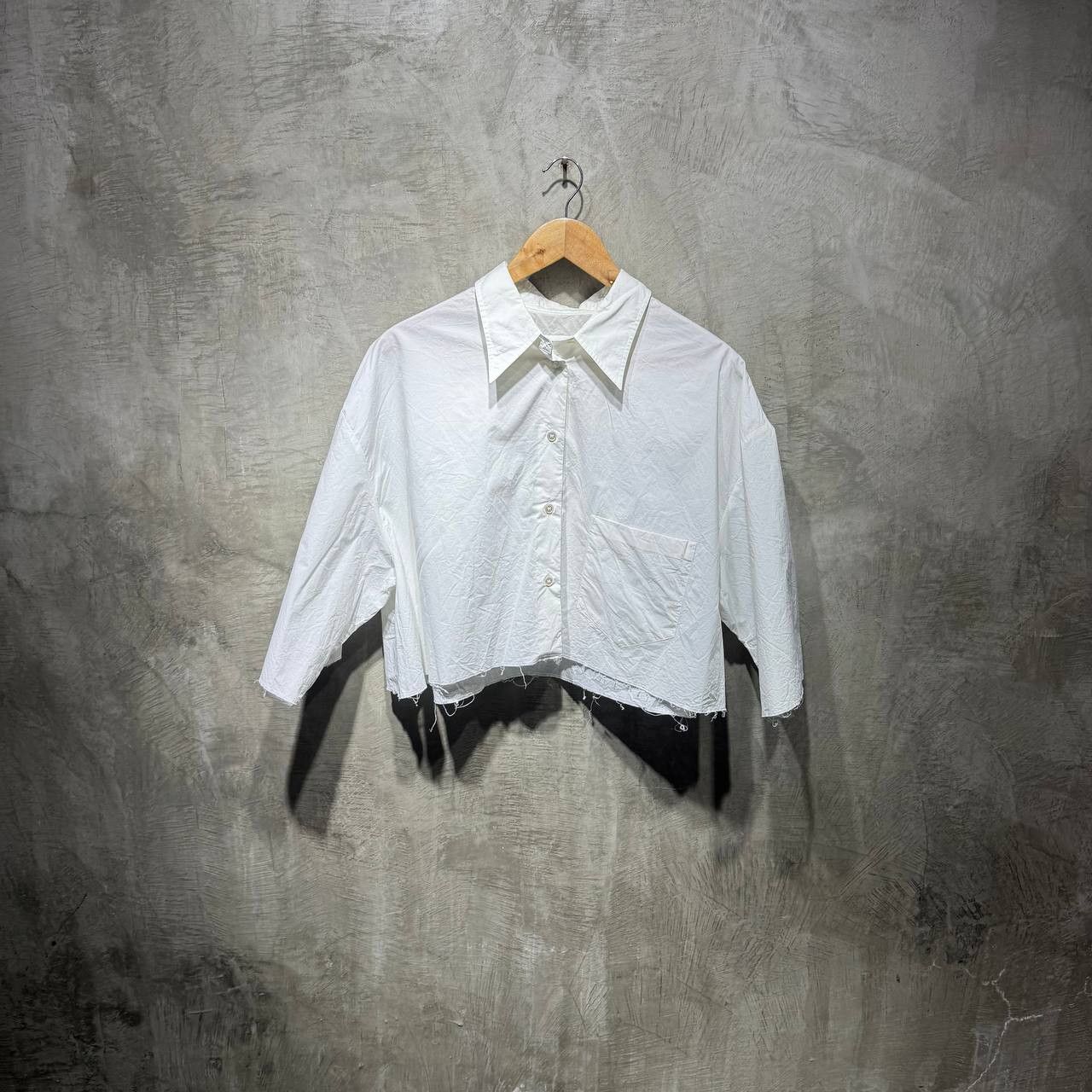 Maison Margiela Maison Margiela Spell out MM6 Cropped Button down shirt Size L / US 10 / IT 46 - 5 Thumbnail