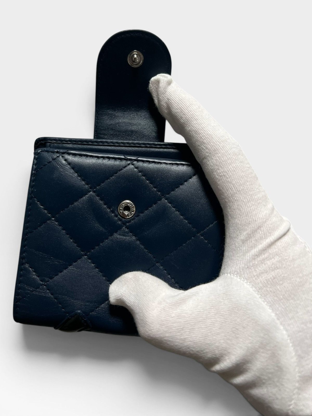 Chanel STEAL! Chanel Cambon Ligne quilted bifold wallet Size ONE SIZE - 4 Thumbnail