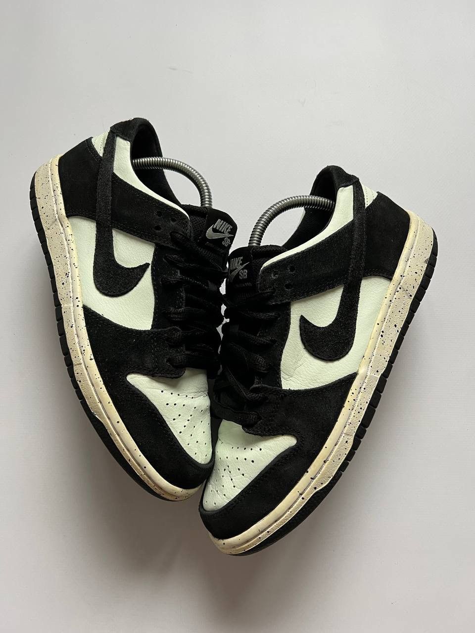 image of Nike Sb Dunk Low Barely Green Shoes in Black/Green, Men's (Size 8)