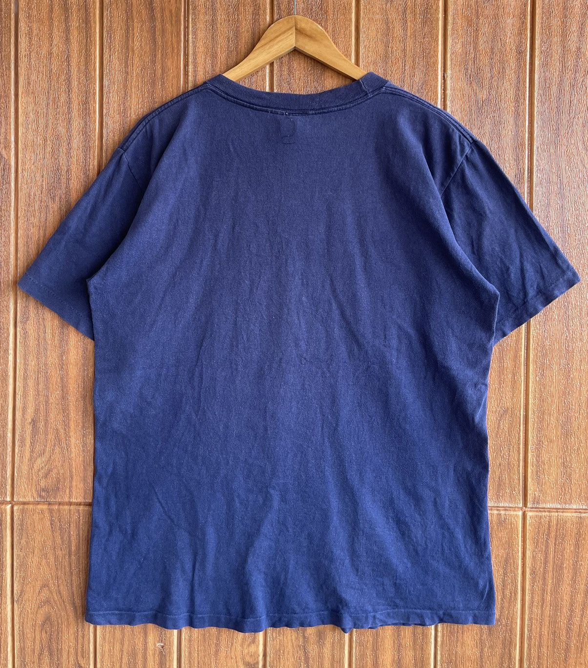 Coca Cola Vintage 90s Sun Faded Thrashed Coca Cola Surfing Bear Tshirt Size US L / EU 52-54 / 3 - 10 Thumbnail