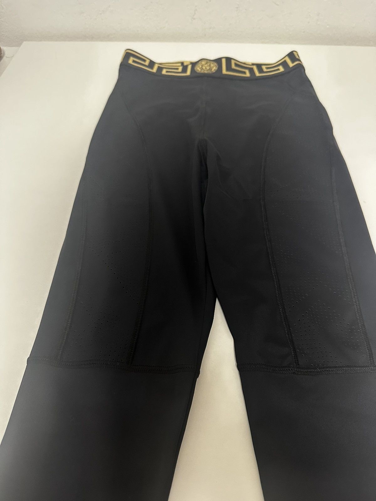 Versace Versace Greca Black Leggings Size 28" / US 6 / IT 42 - 4 Thumbnail