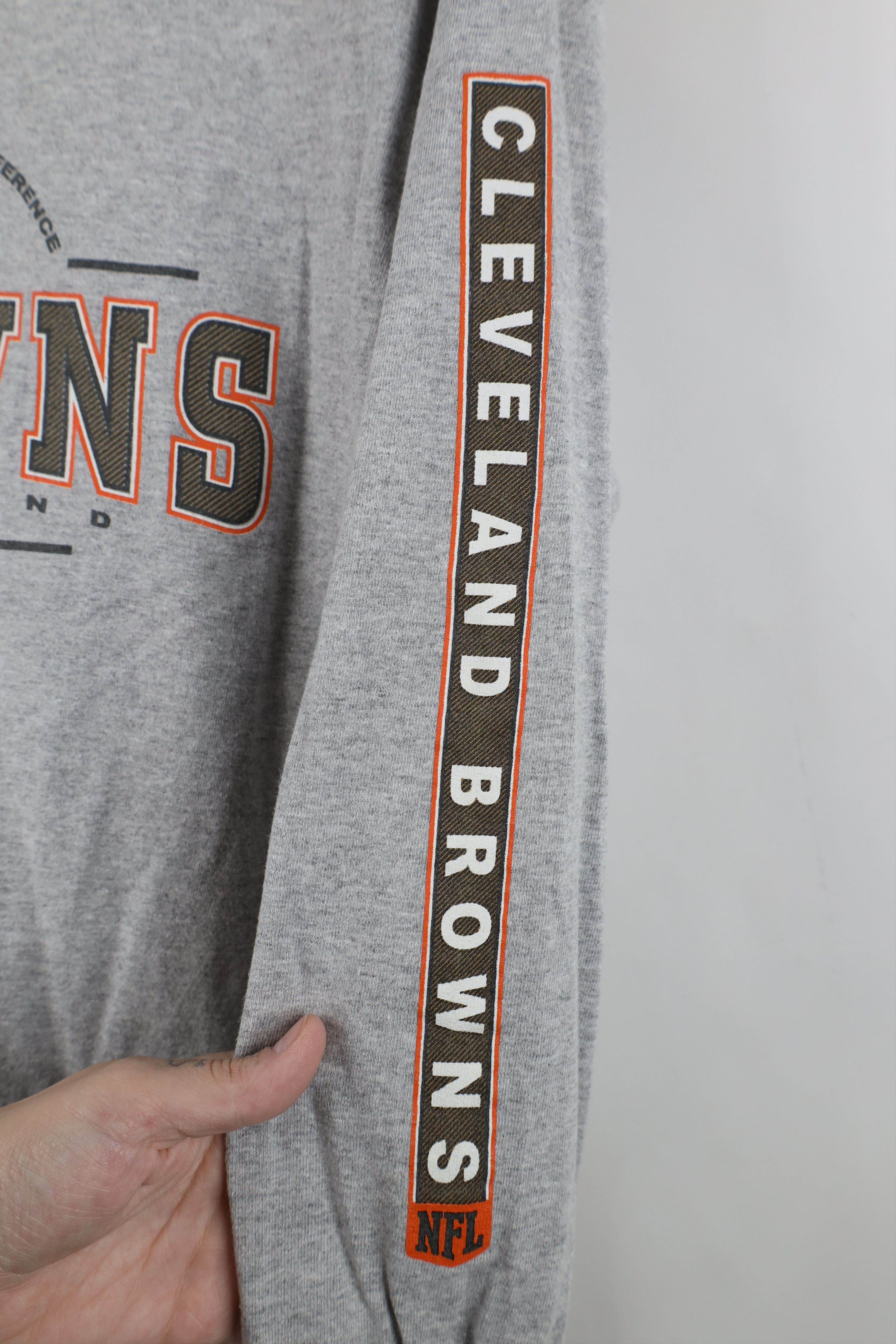 Vintage Vintage Y2K Cleveland Browns Football Long Sleeve T-Shirt Size US M / EU 48-50 / 2 - 7 Thumbnail