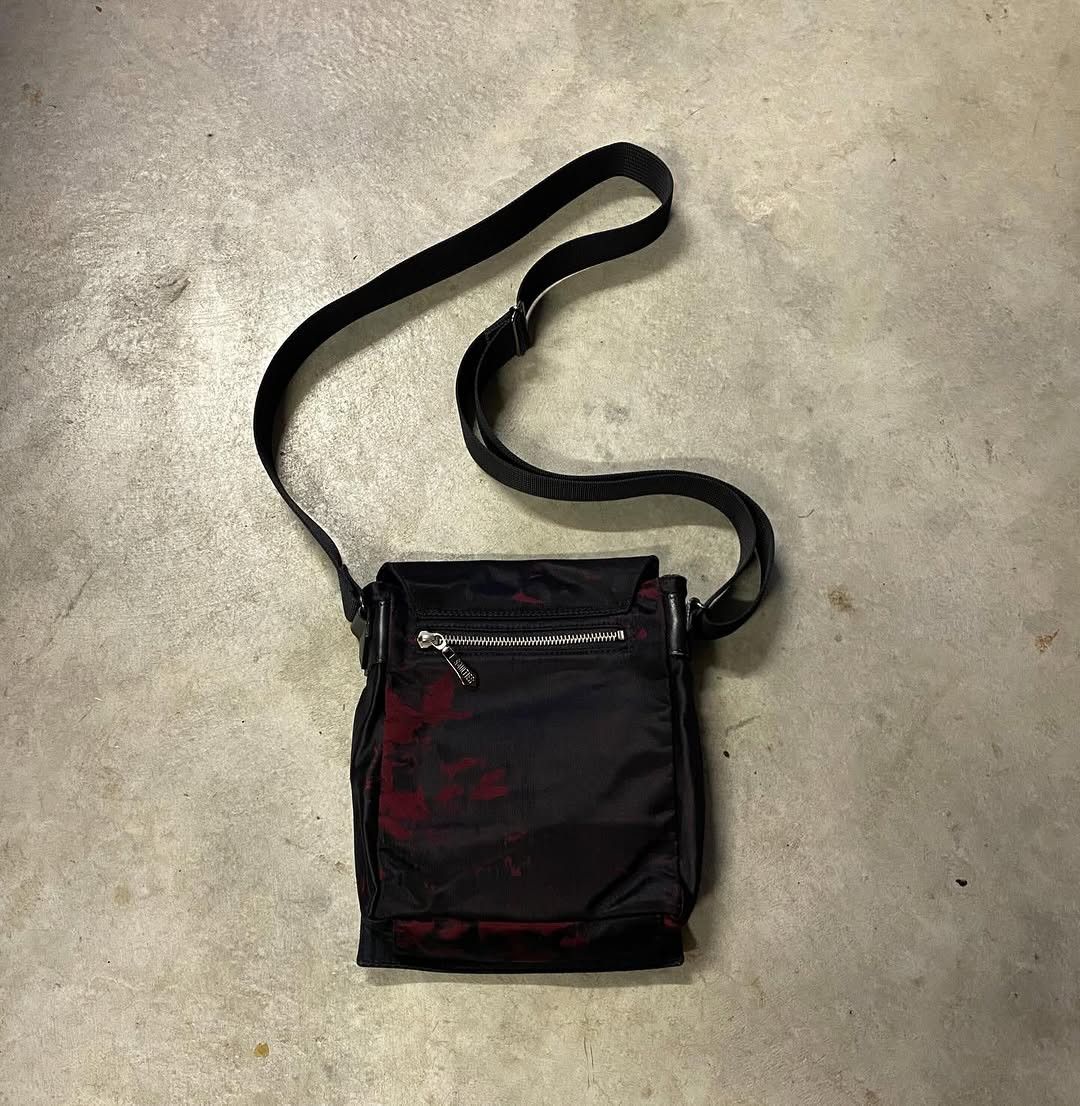 Jean Paul Gaultier Jean Paul Gaultier AW98 “Blood Drip Messenger Bag” Size ONE SIZE - 5 Thumbnail