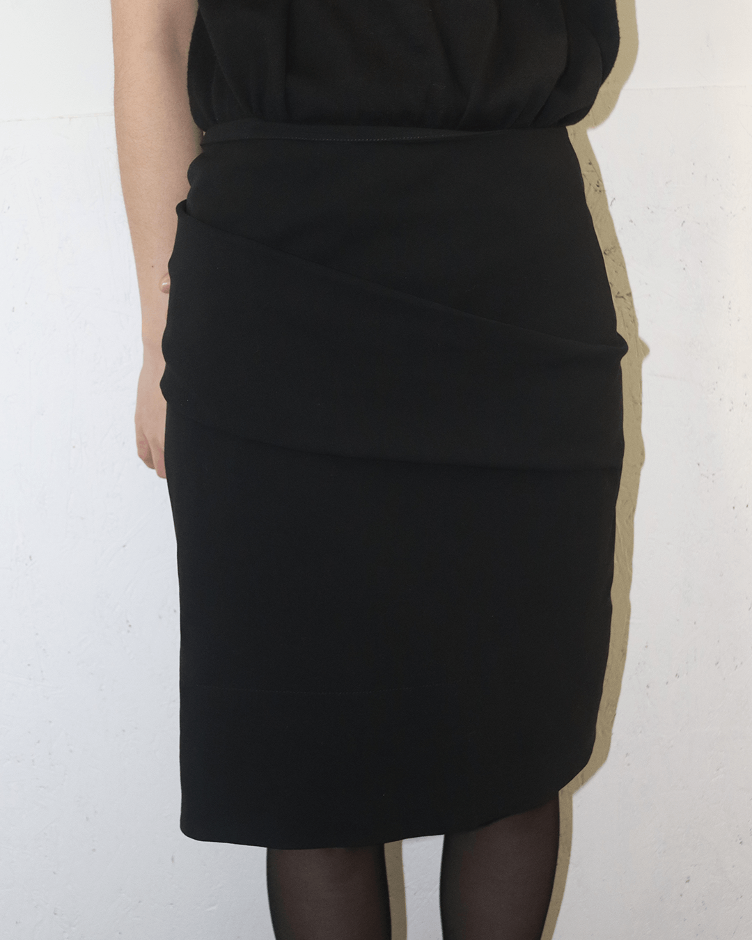 Balenciaga Balenciaga by Alexander Wang Back Pocket Midi Skirt Size 27" / US 4 / IT 40 - 4 Thumbnail