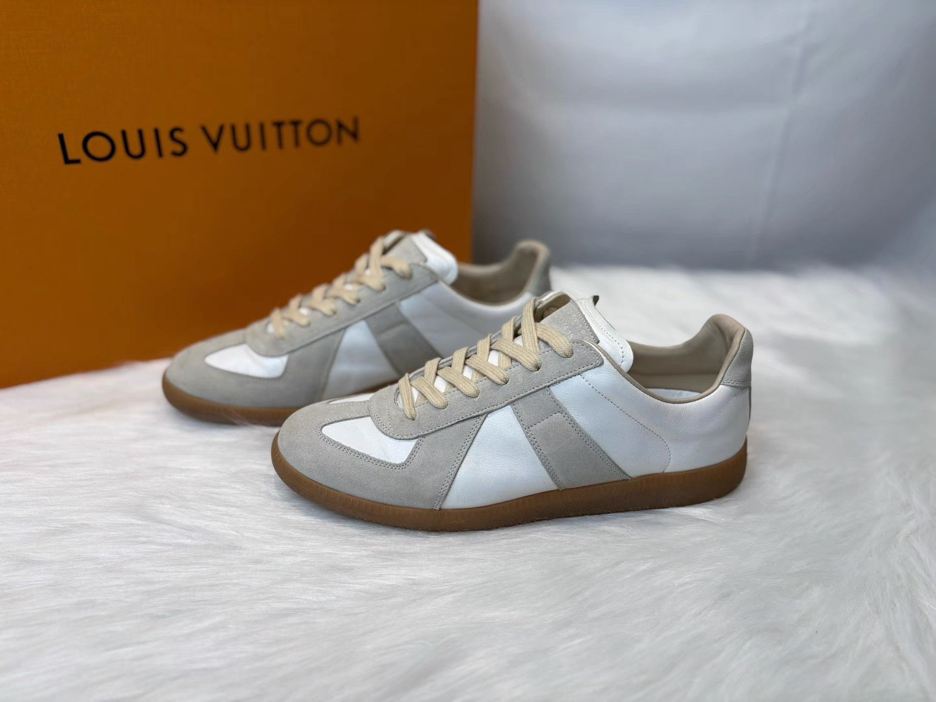 Maison Margiela Maison Margiela Casual Flat Trainer Shoes K36 Size US 8 / EU 41 - 1 Thumbnail