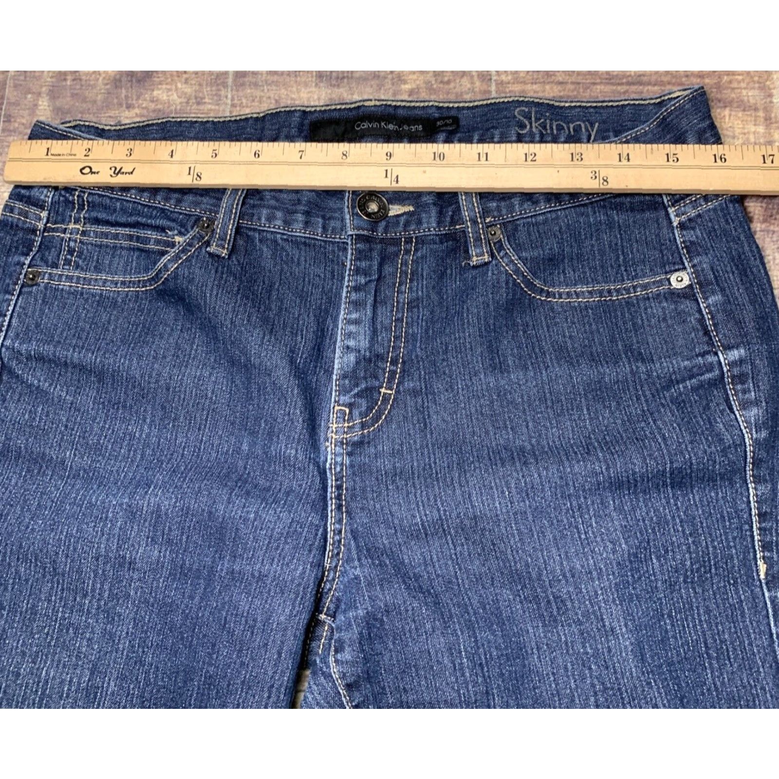 Calvin Klein Calvin Klein Skinny Jeans Women’s Size 34 Regular 31in Inseam Denim Black Stretch 5-Pocket Vintage No-blemish Convenience Slim Rise Mid 8.5-10.5in Size 24" / US 00 / IT 34 - 6 Thumbnail