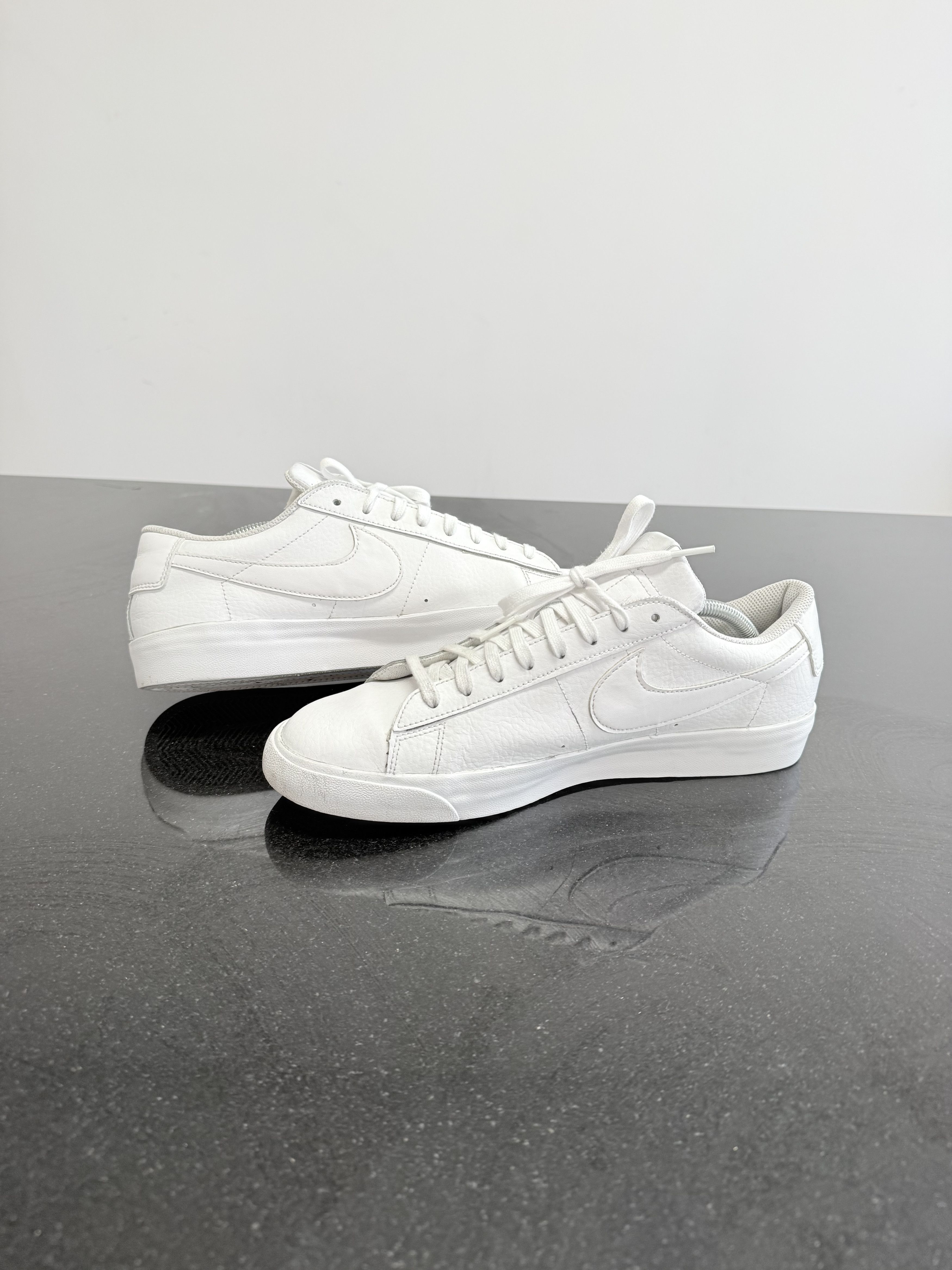 Nike Blazer Low LE 'Triple White' Size US 11.5 / EU 44-45 - 6 Thumbnail