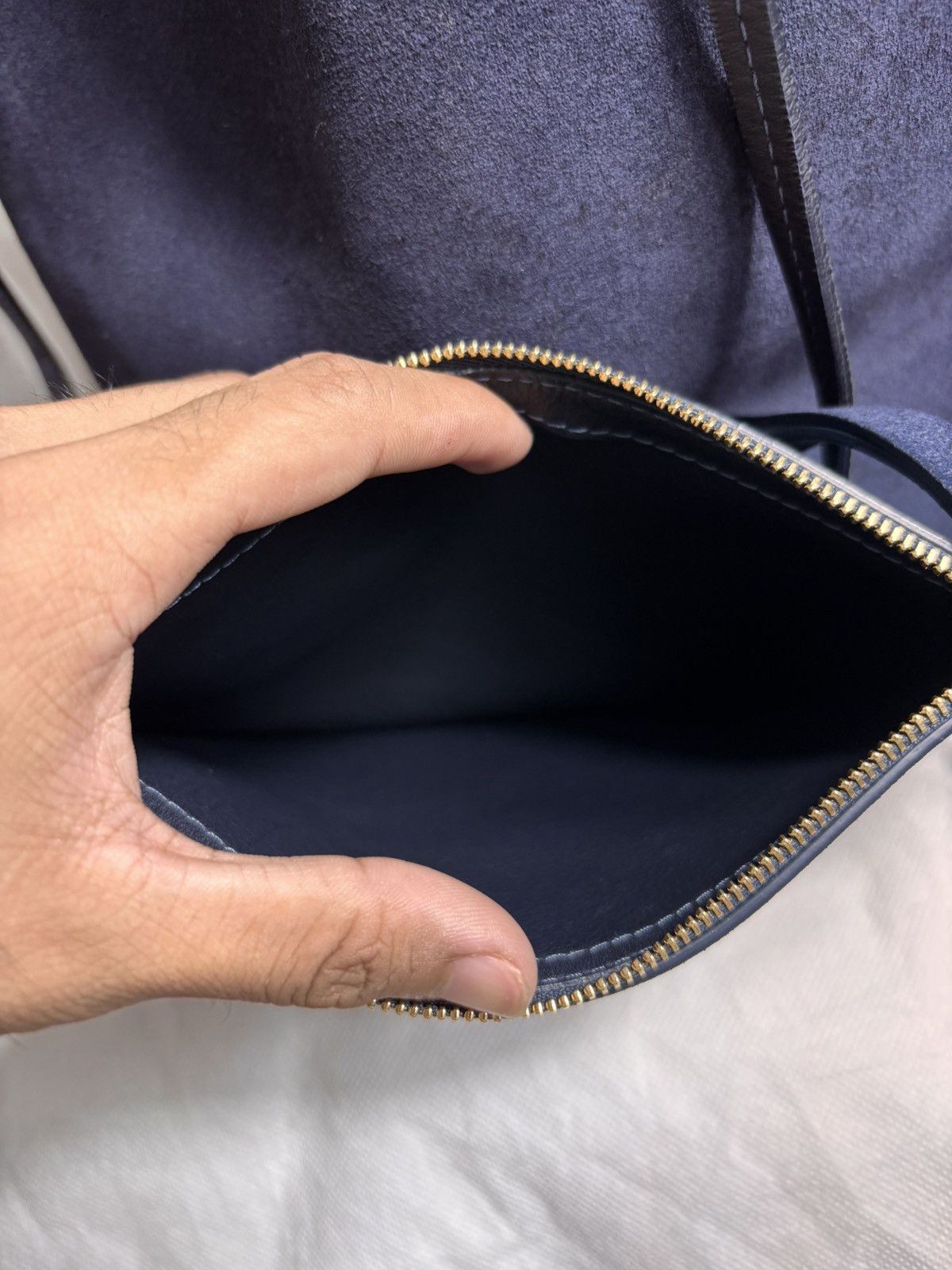 Mansur Gavriel Mansur Gavriel Suede Bucket Bag Size ONE SIZE - 7 Thumbnail