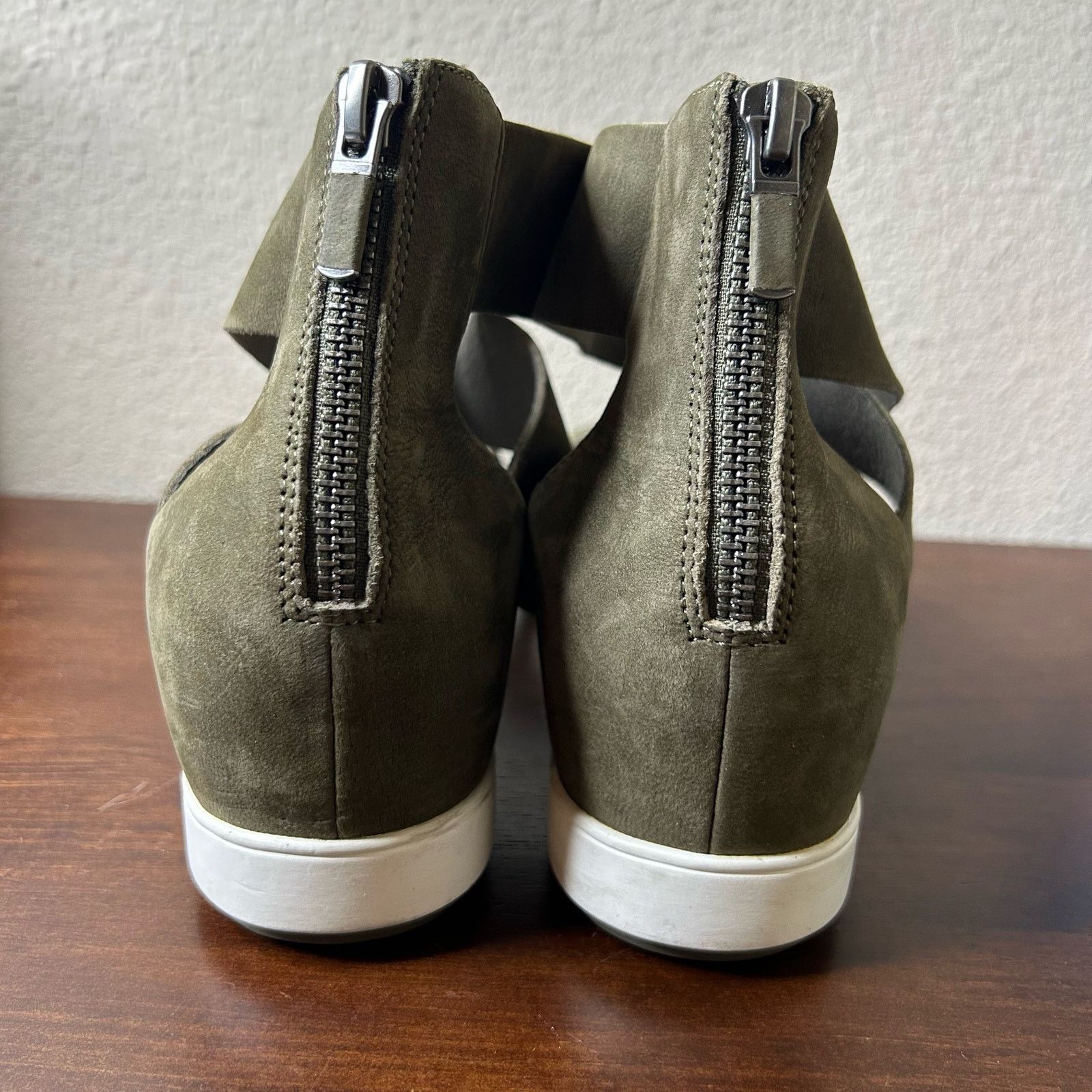 Eileen Fisher Eileen Fisher Sandals Viv Tumbled Nubuck Wedge Sage Size 9 Size US 9 / IT 39 - 3 Thumbnail