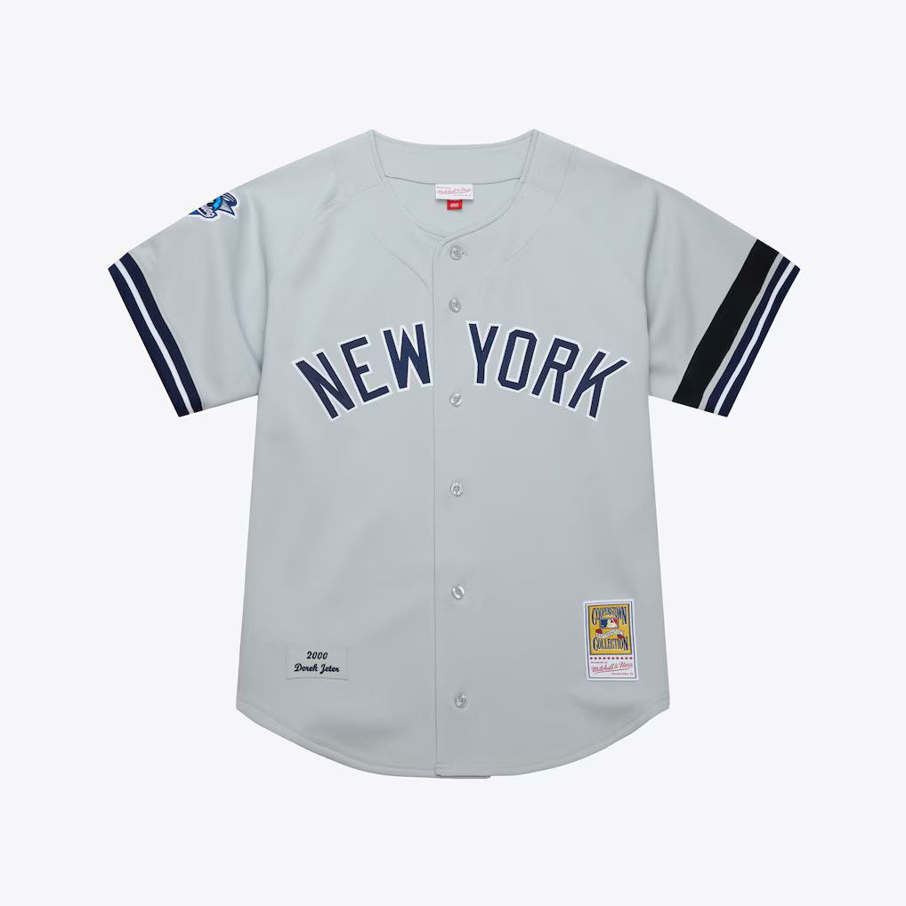 Mitchell & Ness Derek Jeter New York Yankees 2000 Authentic Throwback Jersey Size US S / EU 44-46 / 1 - 1 Thumbnail