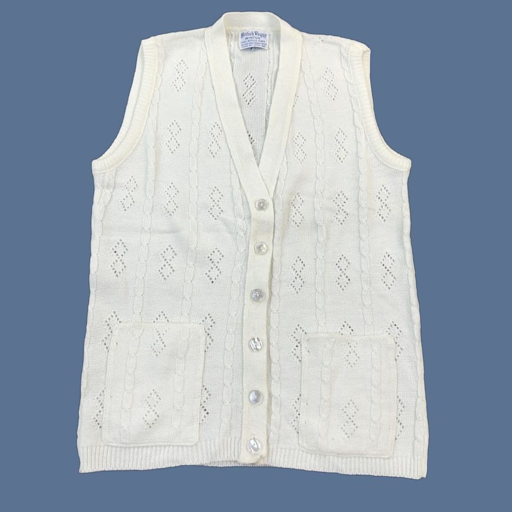 Vogue VINTAGE British Vogue Sweater Vest Women's M Ivory Wintuk Cable Knit 80s Size M / US 6-8 / IT 42-44 - 1 Thumbnail